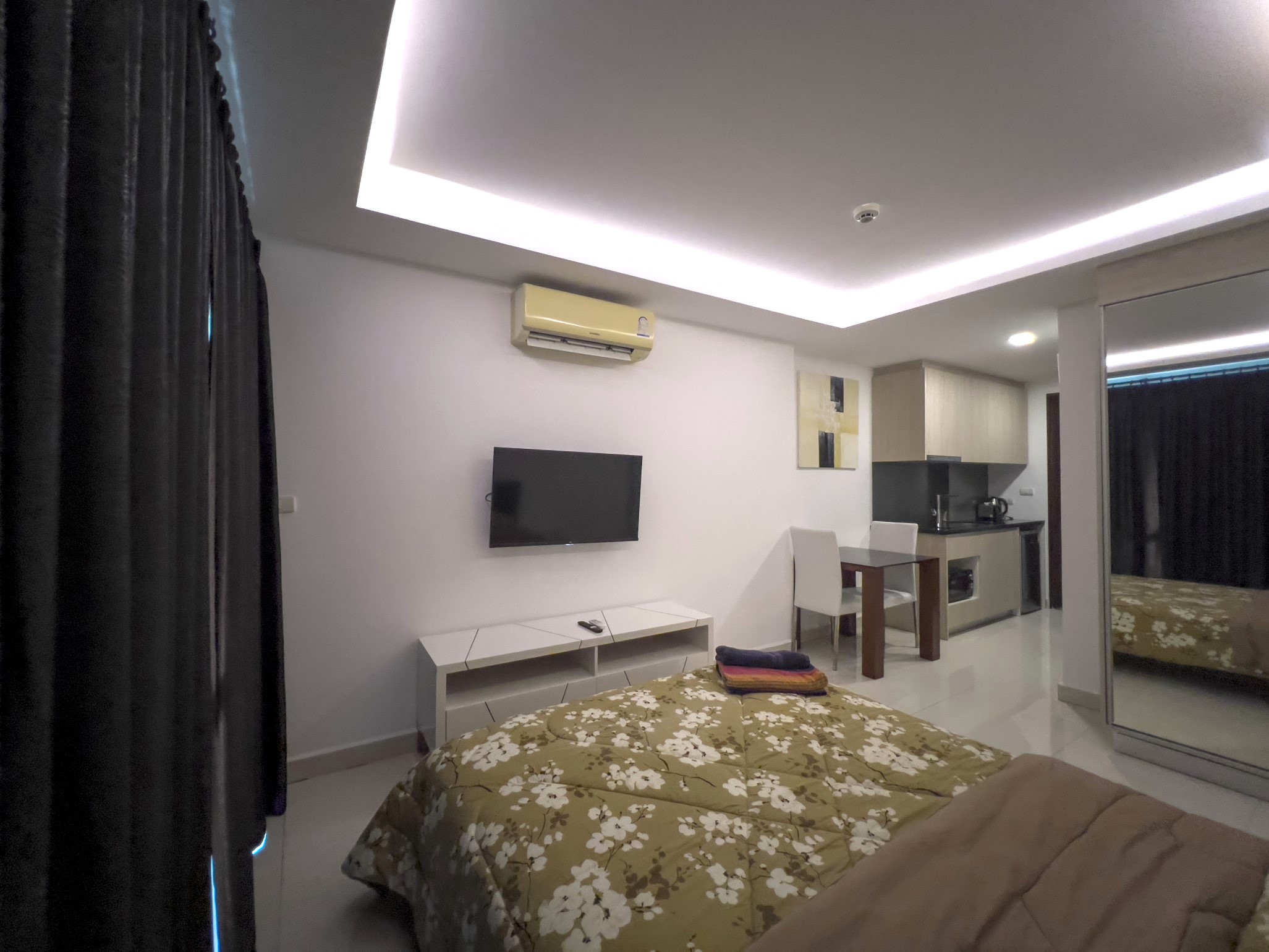 Laguna Beach Resort 3/F8 STUDIO · 1 BATH · 25 SQ M · 1 BALCONY 9