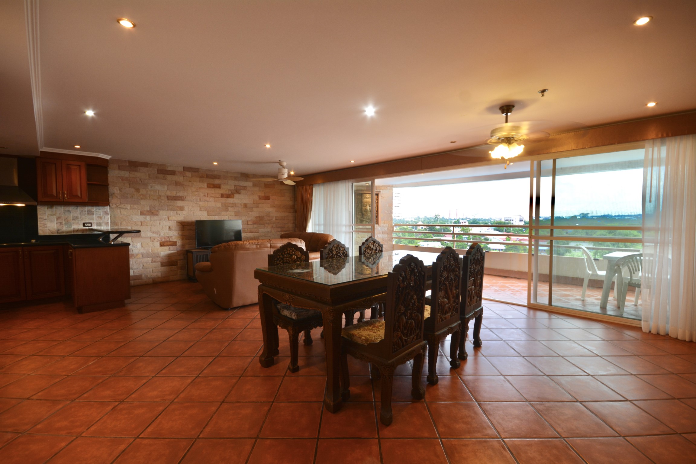 Angket/F7 1 BED · 2 BATH · 108 SQ M · 1 BALCONY · POOL VIEW 10