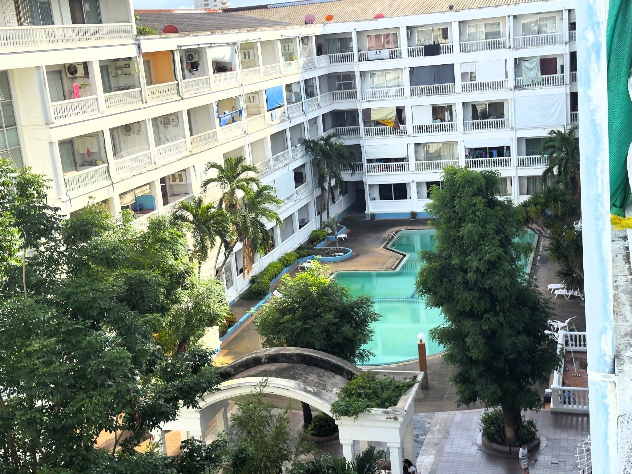 Majestic/F5 1 BED · 2 BATH · 57 SQ M · 1 BALCONY · POOL & GARDEN VIEW 20