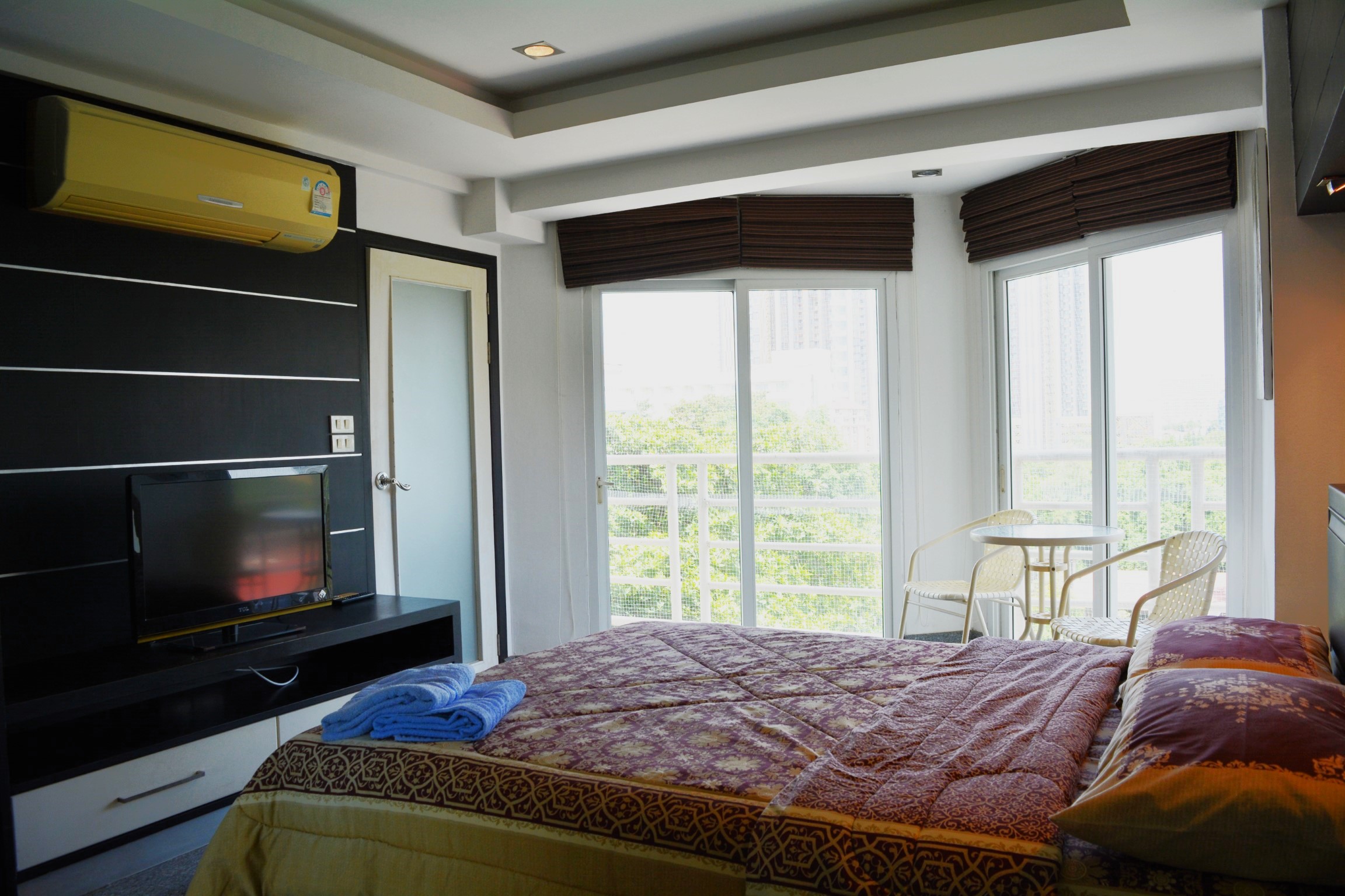Jomtien Beach Condominium/S1/F6 1 BED · 2 BATH · 68 SQ M · 2 BALCONIES · SEA VIEW · JACUZZI BATH 18