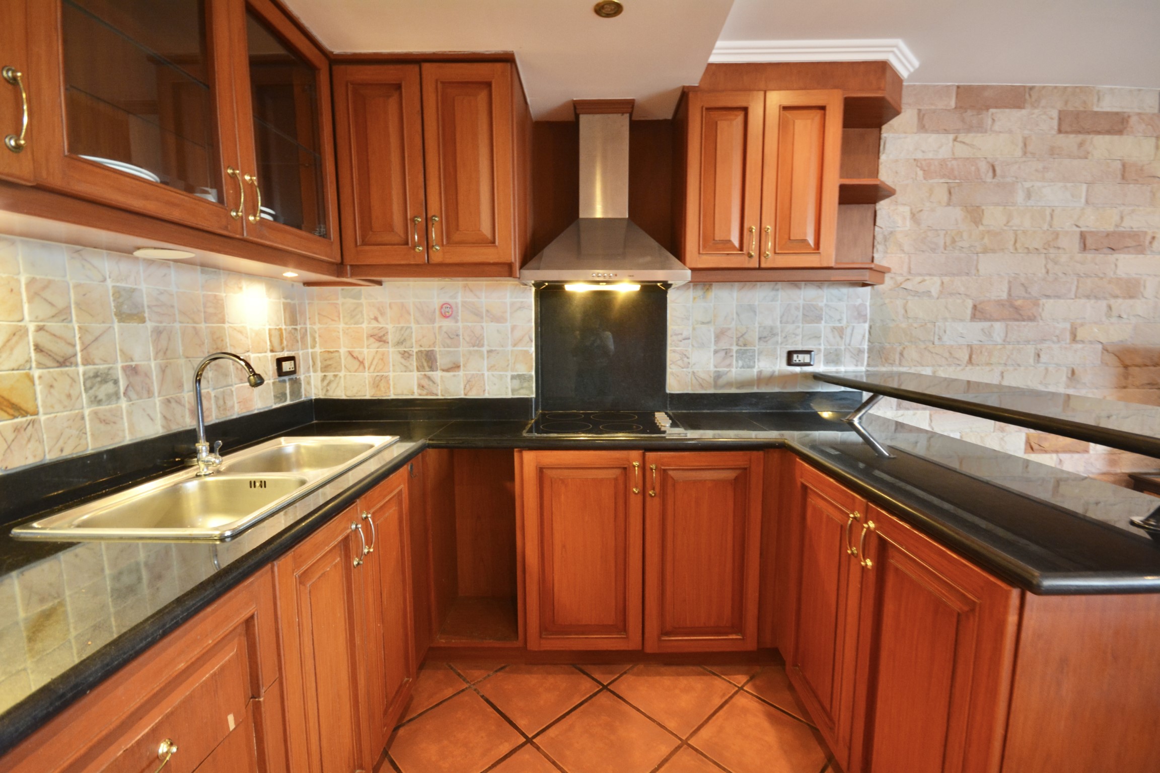 Angket/F7 1 BED · 2 BATH · 108 SQ M · 1 BALCONY · POOL VIEW 7