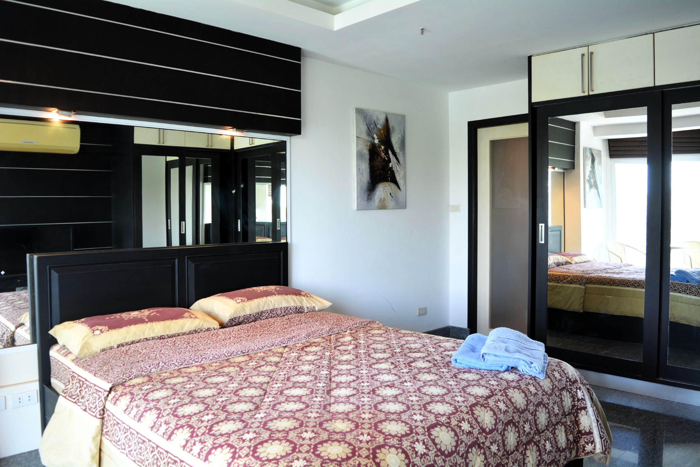 Jomtien Beach Condominium/S1/F6 1 BED · 2 BATH · 68 SQ M · 2 BALCONIES · SEA VIEW · JACUZZI BATH 9