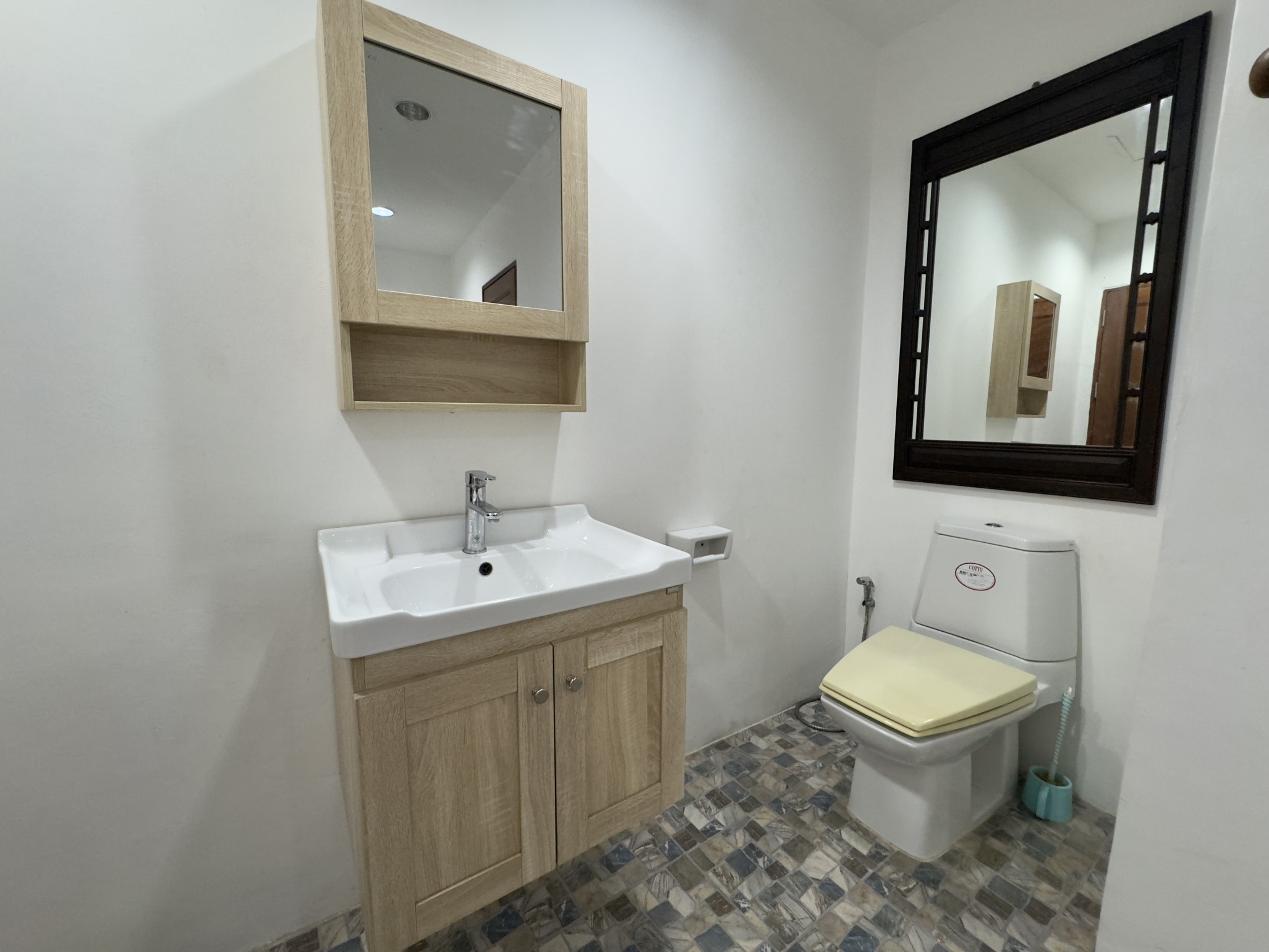 Baan Suan Lalana/SB/F2 2 BED · 1 BATH · CORNER CONDO · 100 SQ M · 2 BALCONIES 21