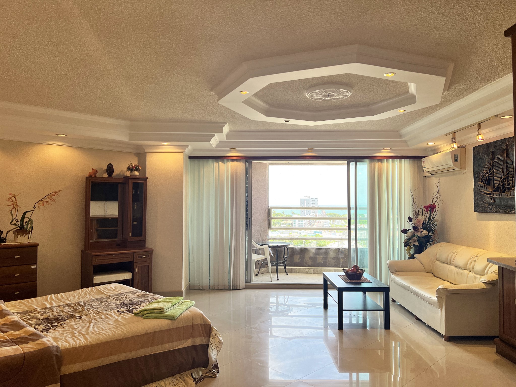 Angket/F12 LARGE STUDIO · 1 BATH · 53 SQ M · 1 BALCONY · SEA VIEW 2