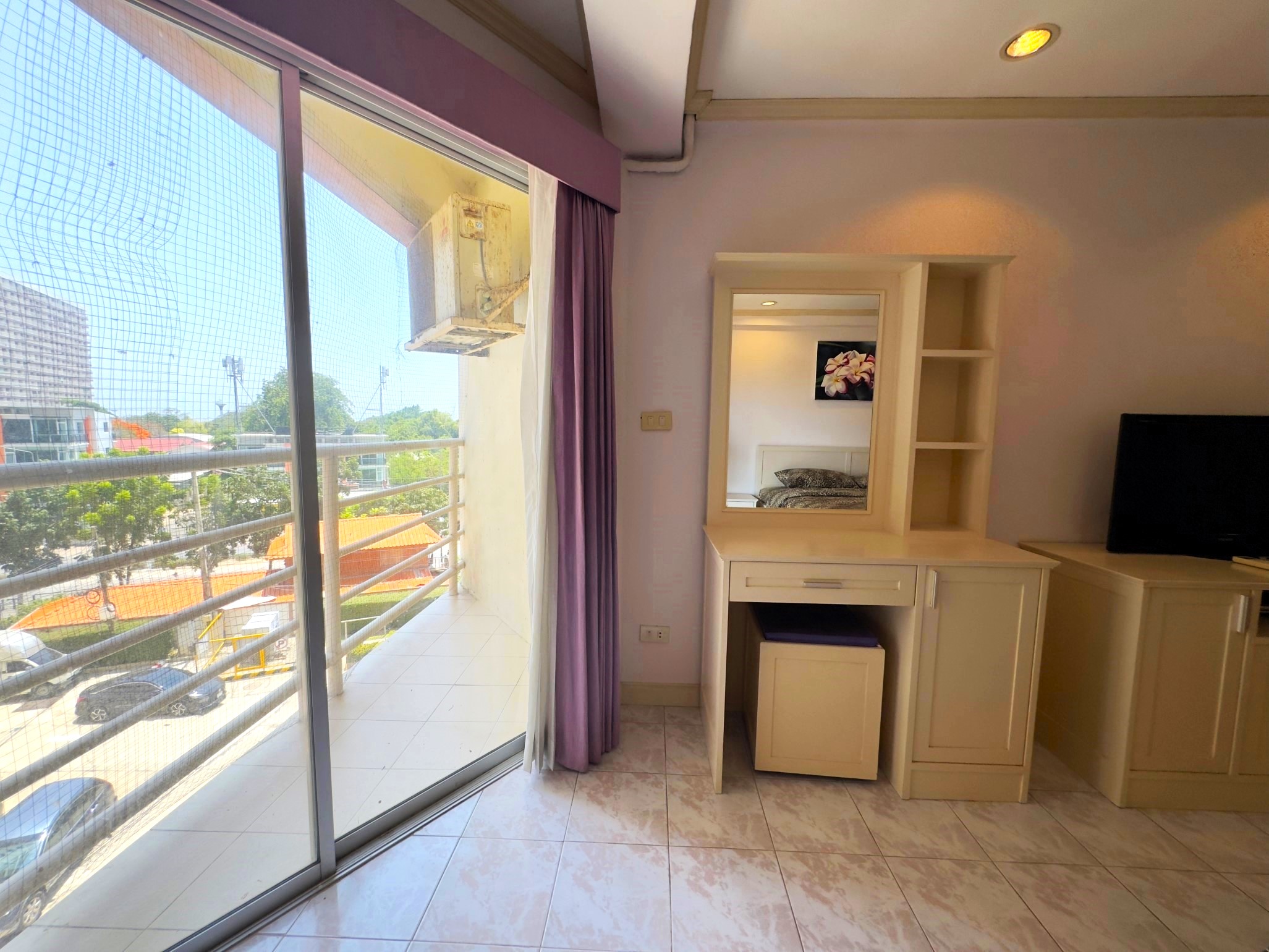 Jomtien Beach Condominium/A3/F4 1 BED · 2 BATH · 60 SQ M · 2 BALCONIES 19
