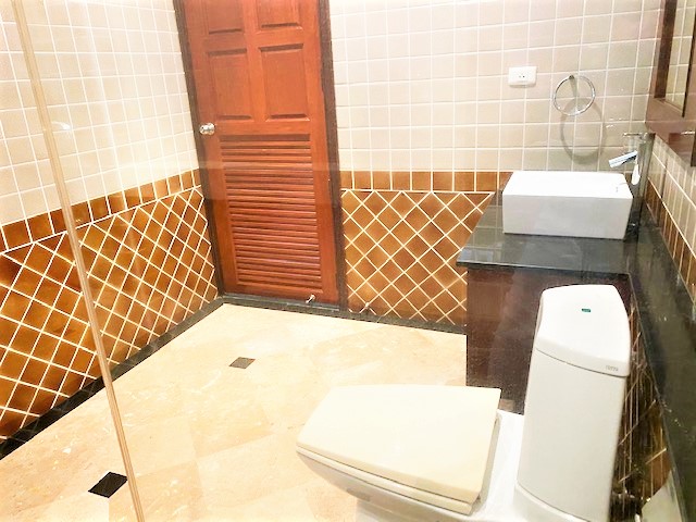 The Residence/F5 1 BED · 2 BATH · 81 SQ M · 1 BALCONY 27