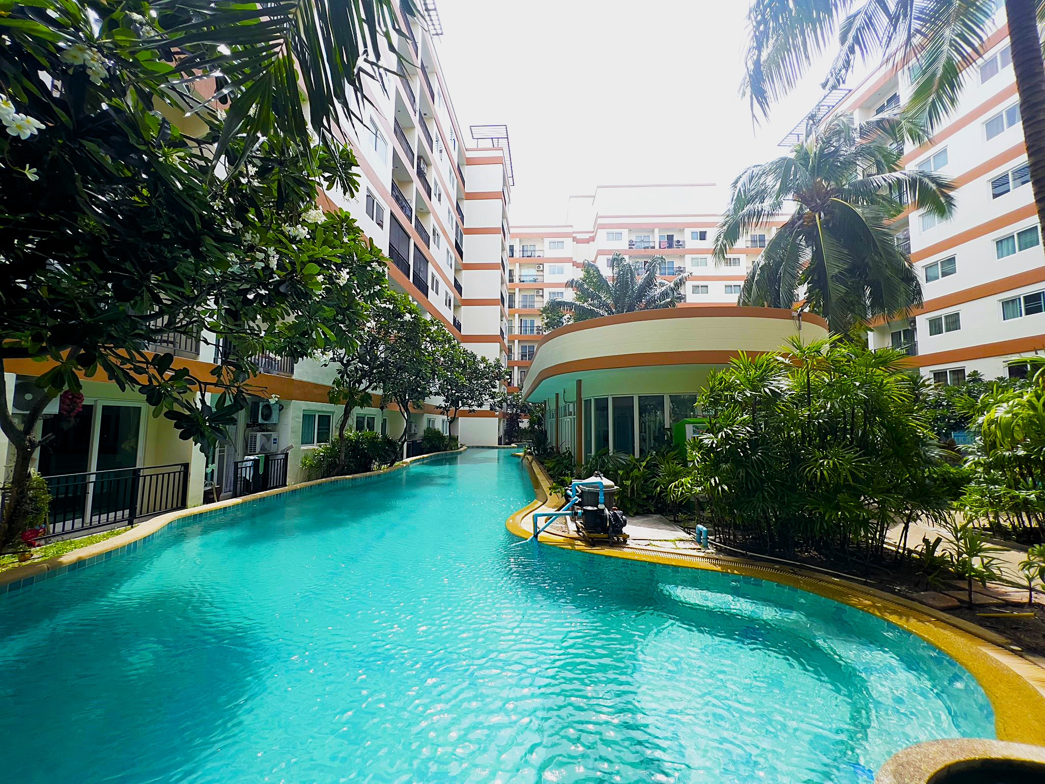 Park Lane/F8 STUDIO · 1 BATH · 36 SQ M · 1 BALCONY · POOL VIEW 13