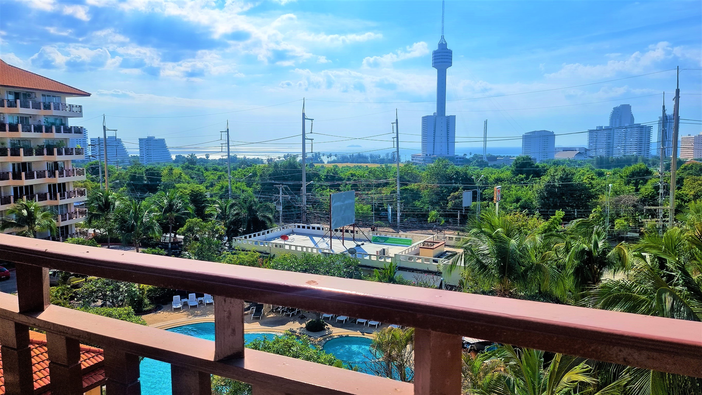 Royal Hill Resort/F4 3 BED · 2 BATH · 159 SQ M · LARGE BALCONY · SEA AND POOL VIEWS 24