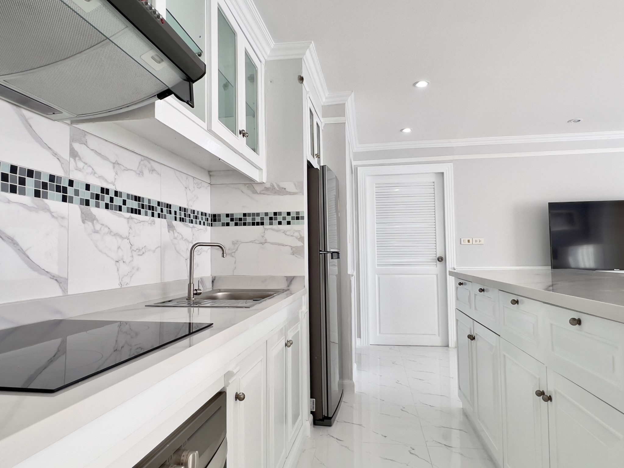 Peak Condo/F5 1 BED · 2 BATH · 105 SQ M · 1 BALCONY · CORNER CONDO · SEA VIEW 29