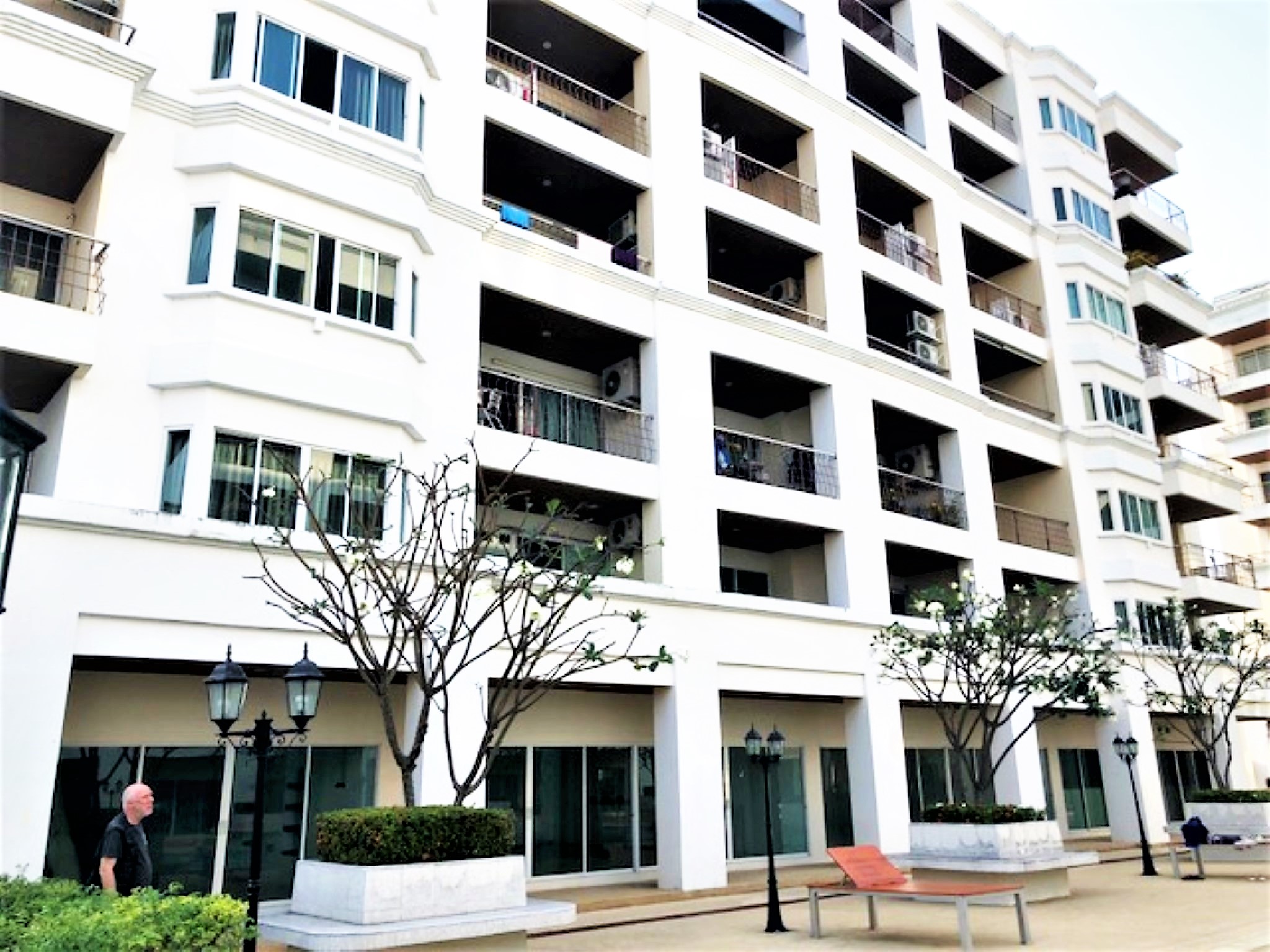 TW Platinum Suites/F4 1 BED · 1 BATH · 52 SQ M · 1 BALCONY 30