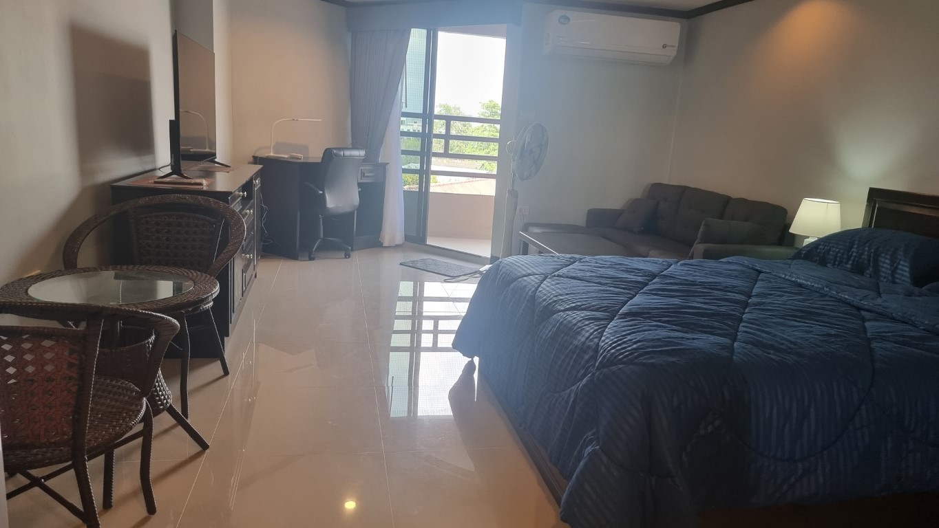 Angket/F3 STUDIO · 1 BATH · 37 SQM · 1 BALCONY · POOL VIEW 15