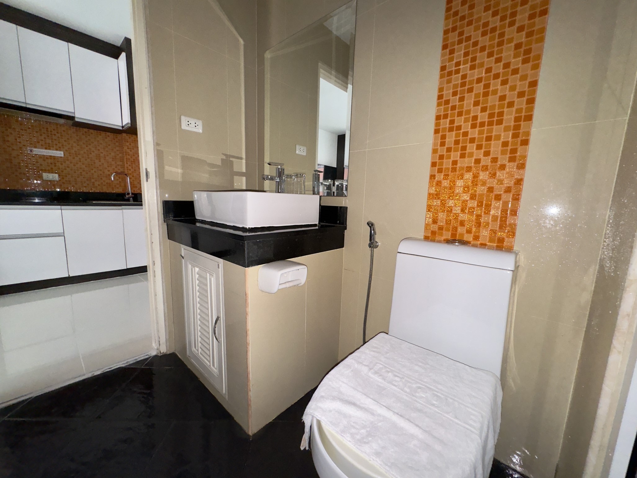 New Nordic VIP 4/F2 STUDIO · 1 BATH · 33 SQ M · 1 BALCONY · POOL VIEW 6