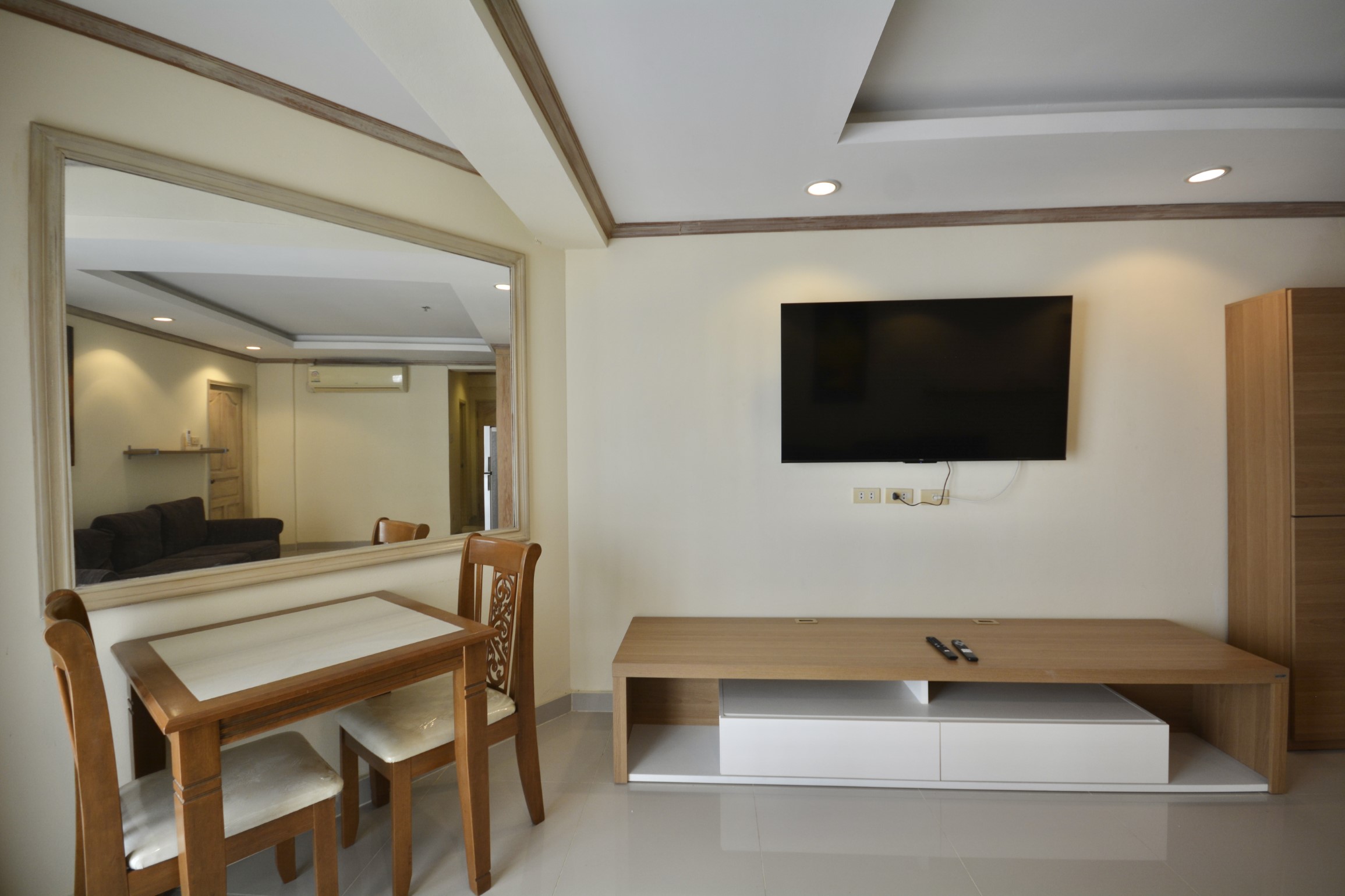 Jomtien Beach Condominium/A2/F12 1 BED · 1 BATH · 50 SQ M · 2 BALCONIES · SEA VIEW 8