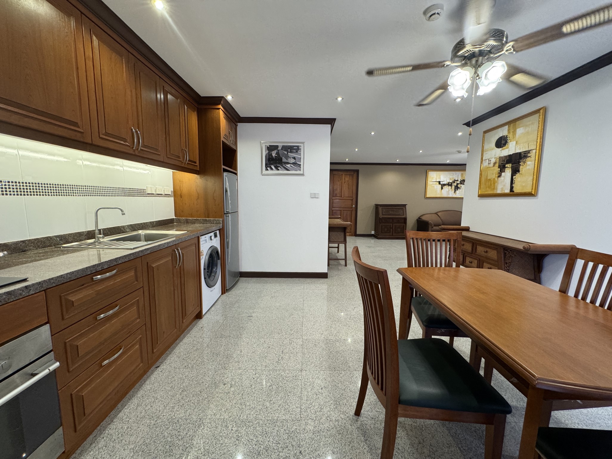 Royal Hill Resort/F2 LARGE CORNER CONDO · 2 BED · 2 BATH · 139 SQM · 3 LARGE BALCONIES · GARDEN VIEW 5