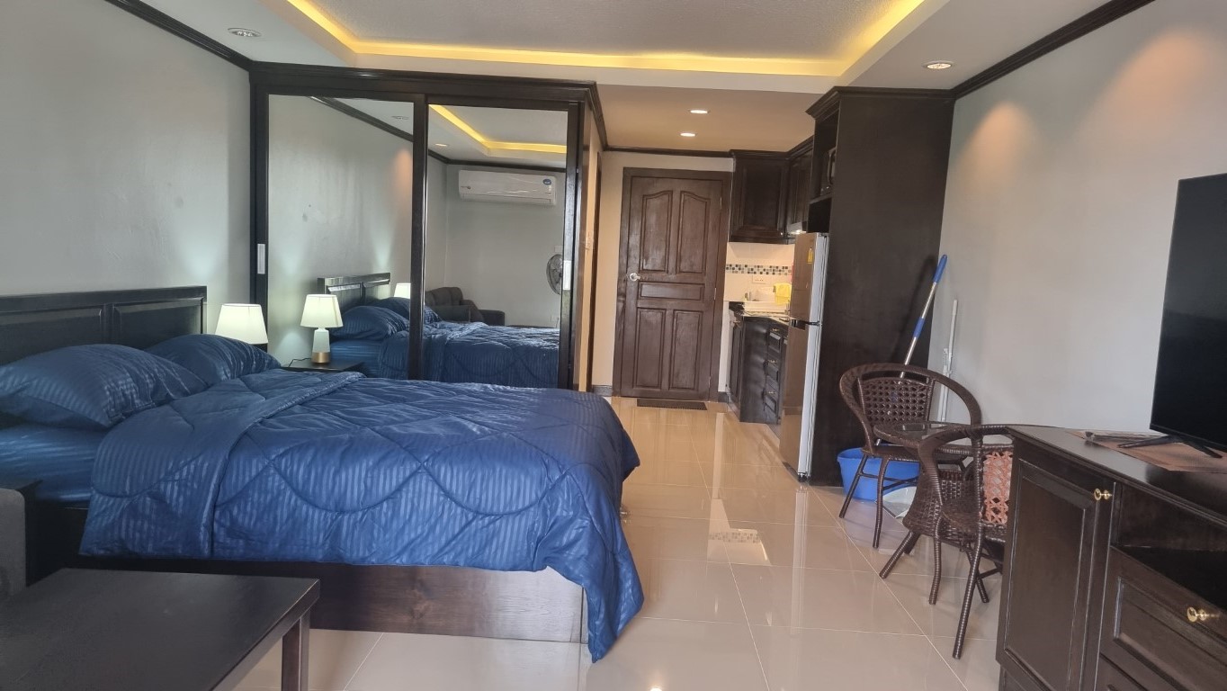 Angket/F3 STUDIO · 1 BATH · 37 SQM · 1 BALCONY · POOL VIEW