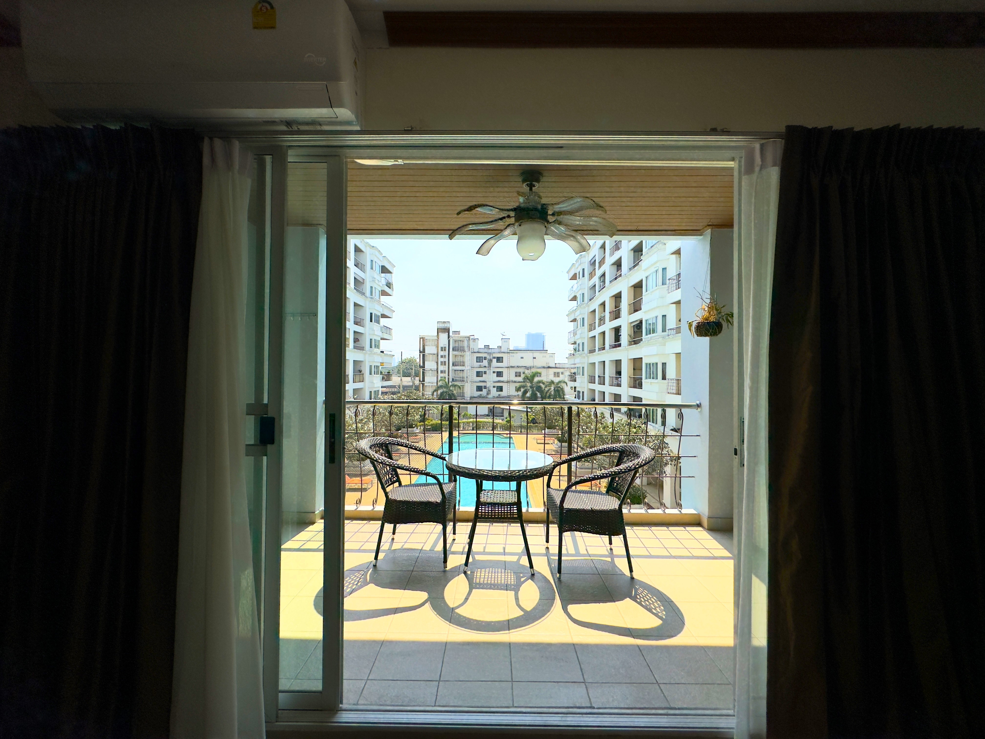 TW Platinum Suites/F3 1 BED · 1 BATH · 52 SQ M · 1 BALCONY · POOL VIEW 18