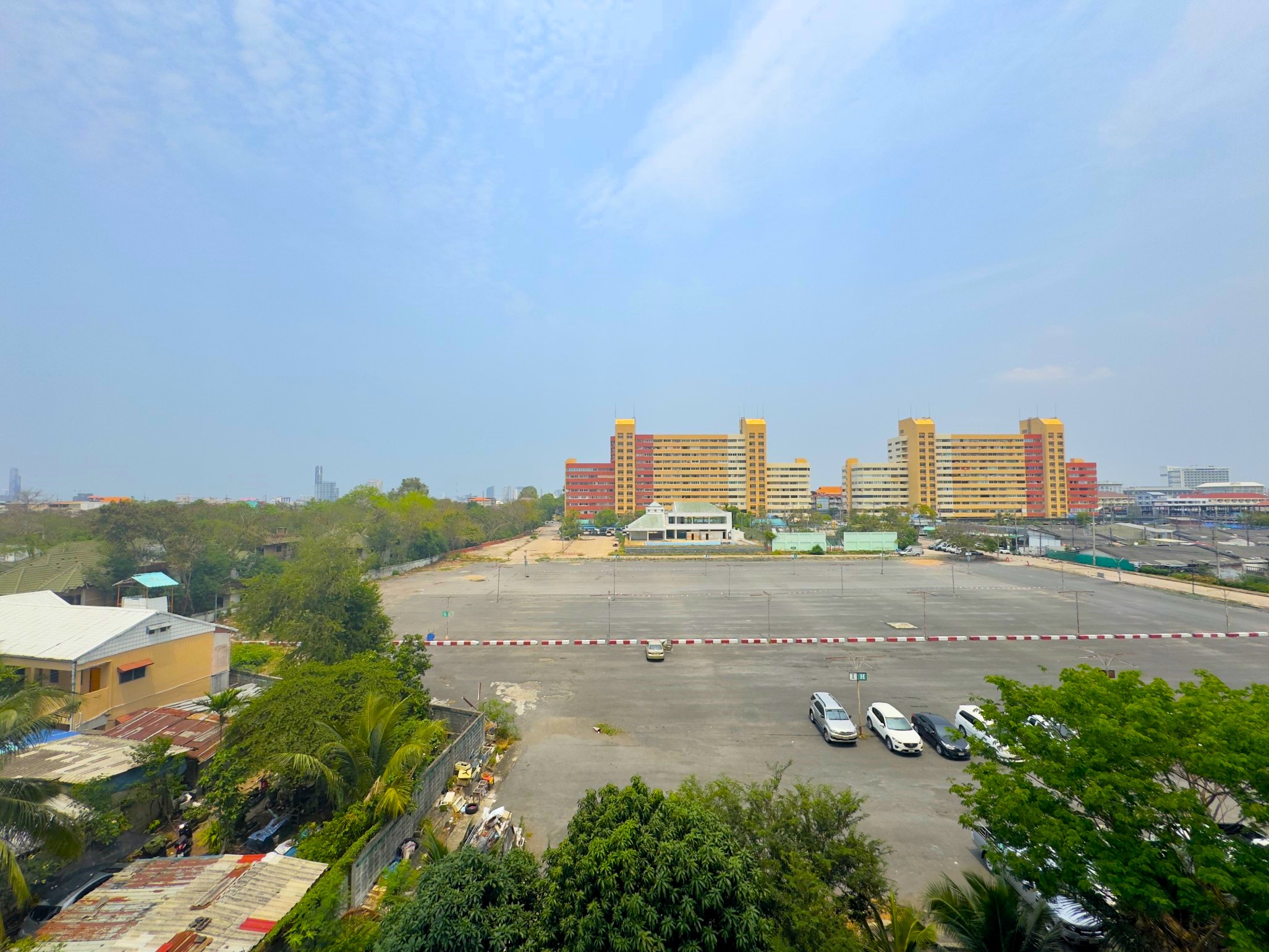 Keha/F5 1 BED · 2 BATH · 64 SQ M · 2 BALCONIES · CORNER APARTMENT 25