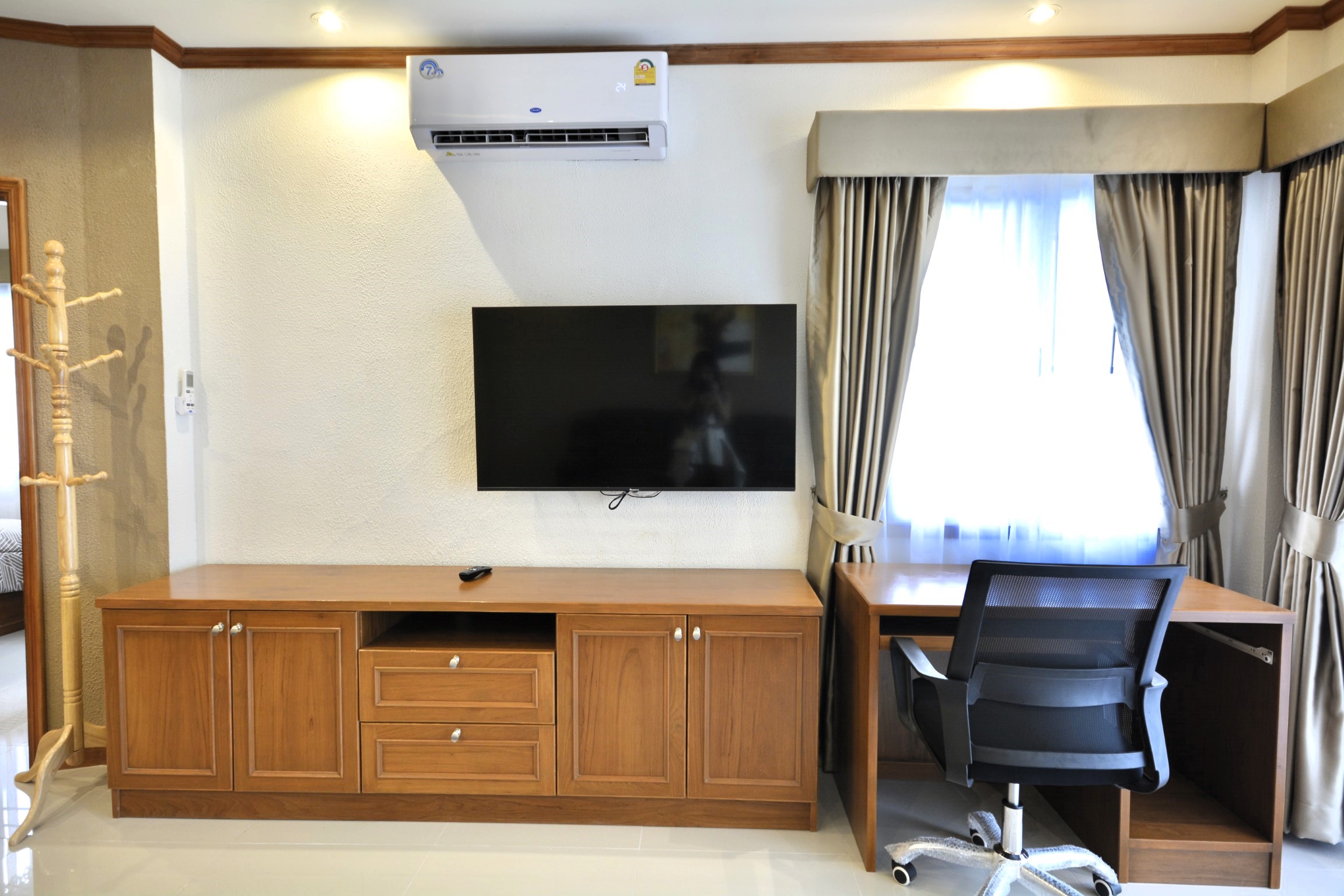 Baan Suan Lalana/TD/F3 CORNER CONDO · 1 BED · 1 BATH · 65 SQ M · 2 BALCONIES 8