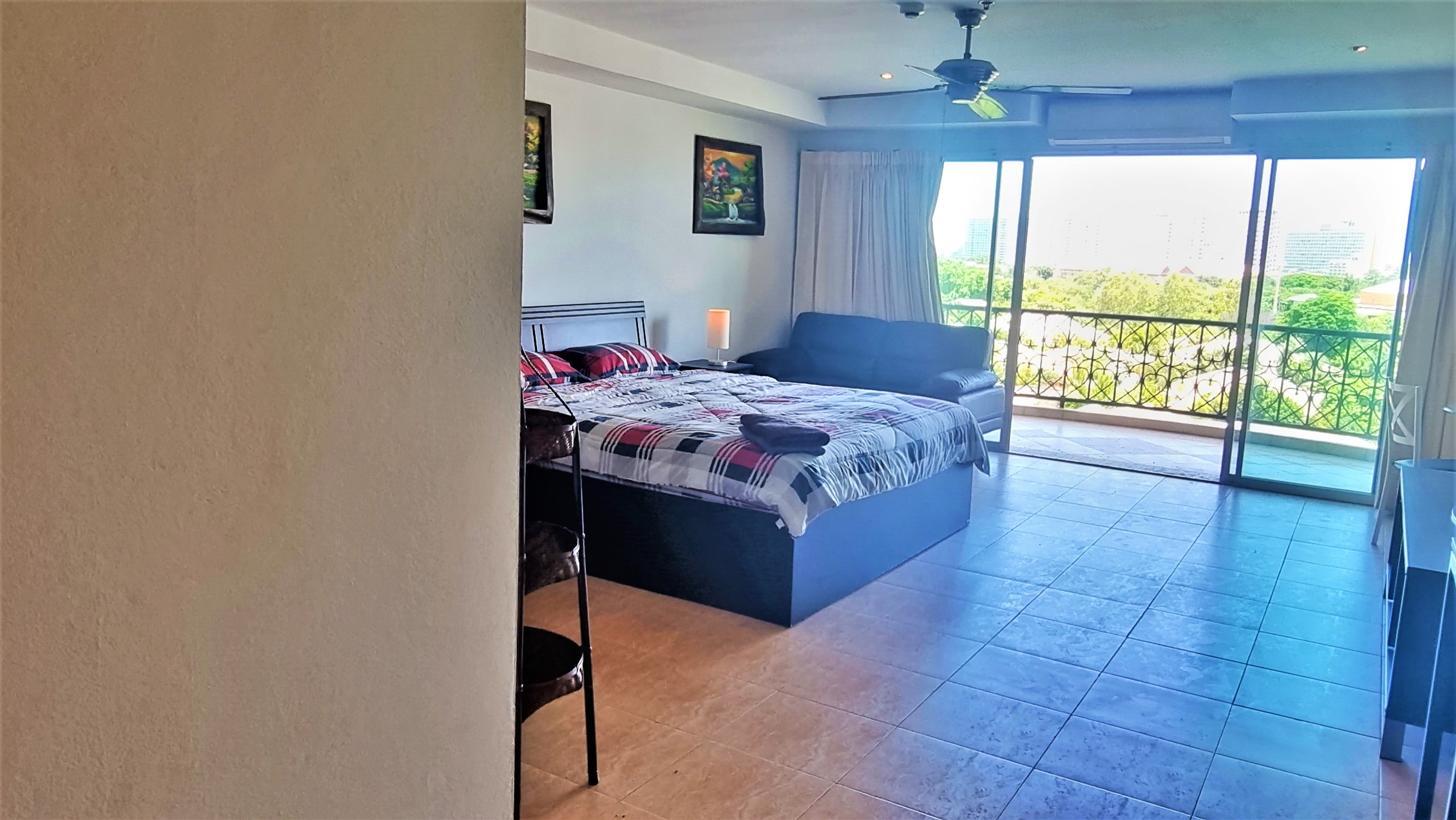 The Residence/F7 LARGE STUDIO · 1 BATH · 52 SQ M · BALCONY 8