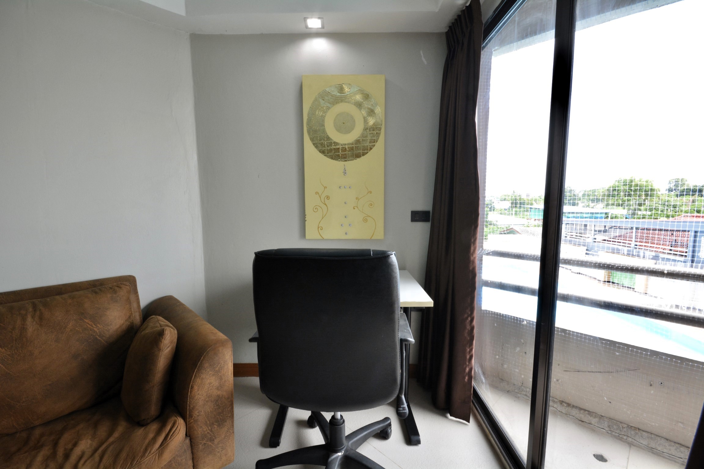 FLASH SALE! Pool View Studio at Angket Condo: Price Slashed by 250,000 THB! (Guaranteed Owner Finance) WAS 1.7 Million THB. NOW JUST 1.45 Million THB. 7