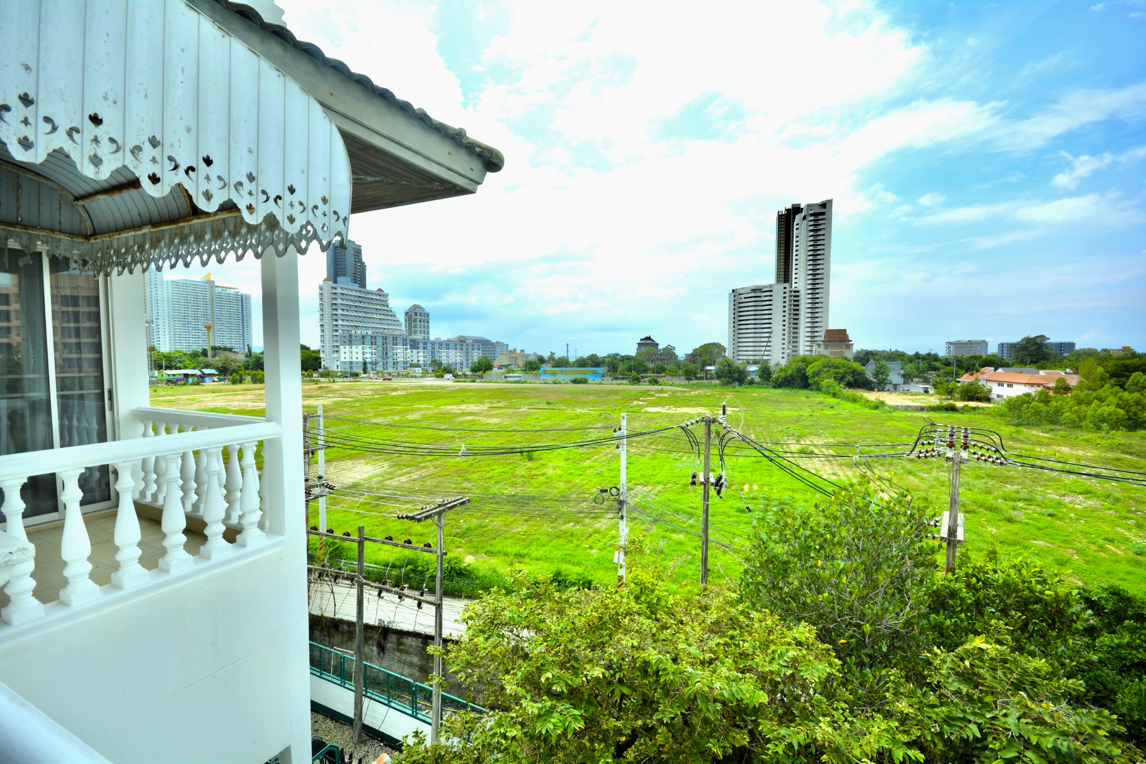 Baan Suan Lalana/TC/F4 1 BED · 1 BATH · 108 SQ M · 2 BALCONIES 24