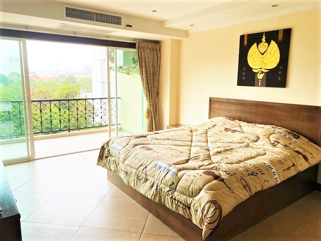 The Residence/F5 1 BED · 2 BATH · 81 SQ M · 1 BALCONY 20
