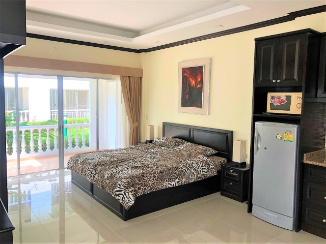 Baan Suan Lalana/TC/F1 STUDIO · 1 BATH · 53 SQ M · 1 BALCONY 8