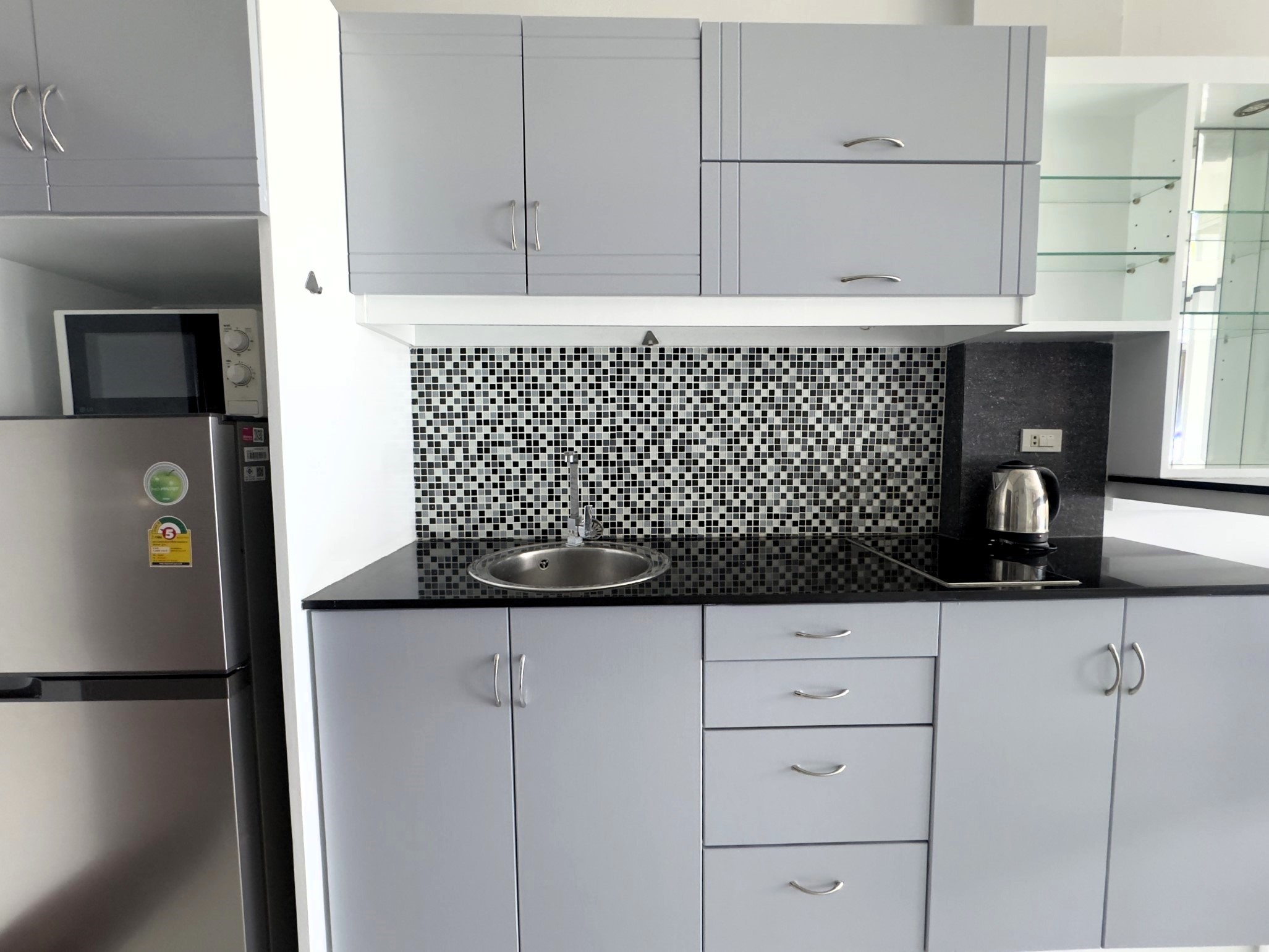 View Talay 8/F8 LARGE LUXURY STUDIO · 1 BATH · 48 SQ M · 1 BALCONY · FANTASTIC SEA VIEW 3