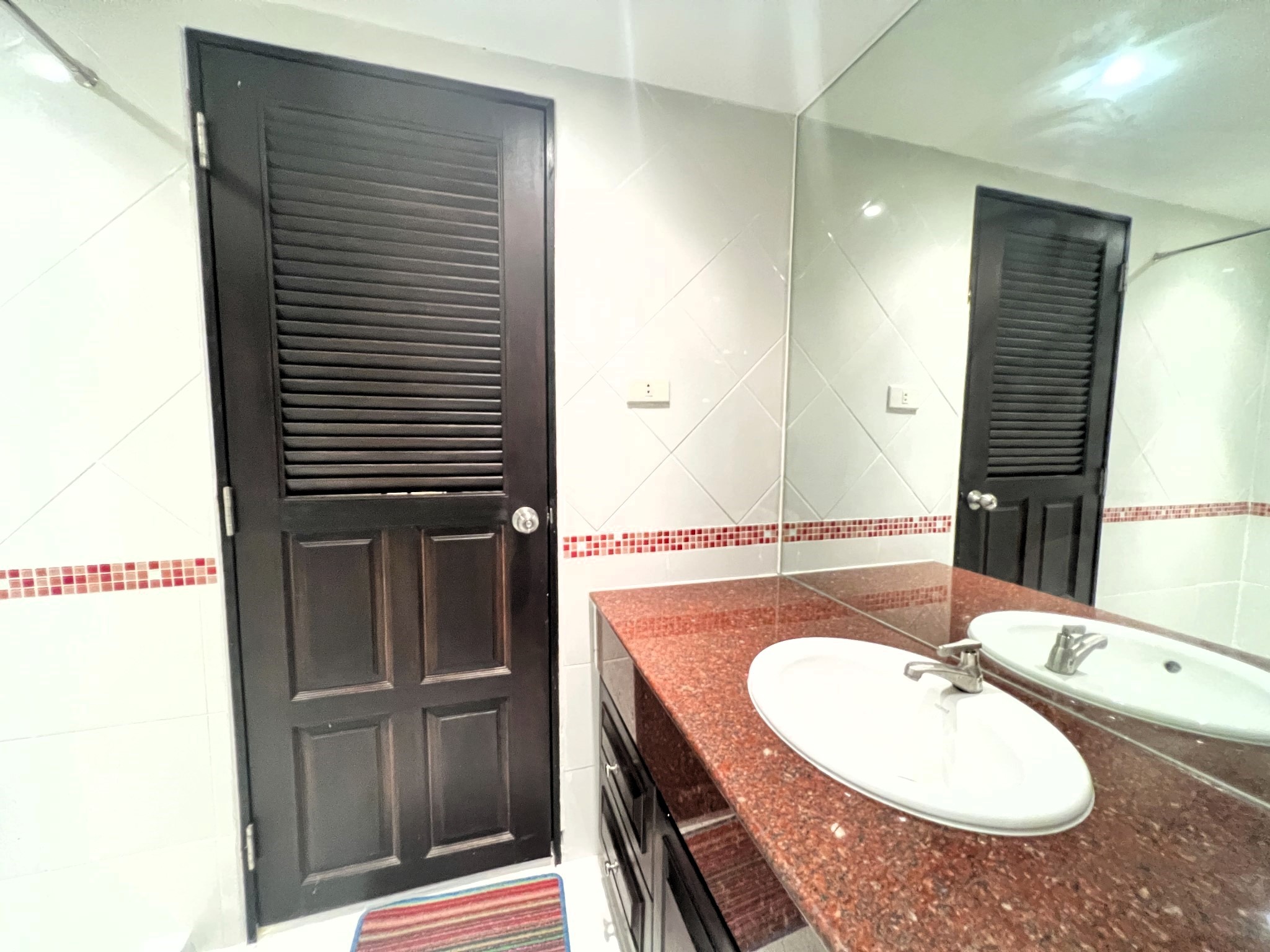 Angket/F14 STUDIO · 1 BATH · 37 SQ M · 1 BALCONY 6