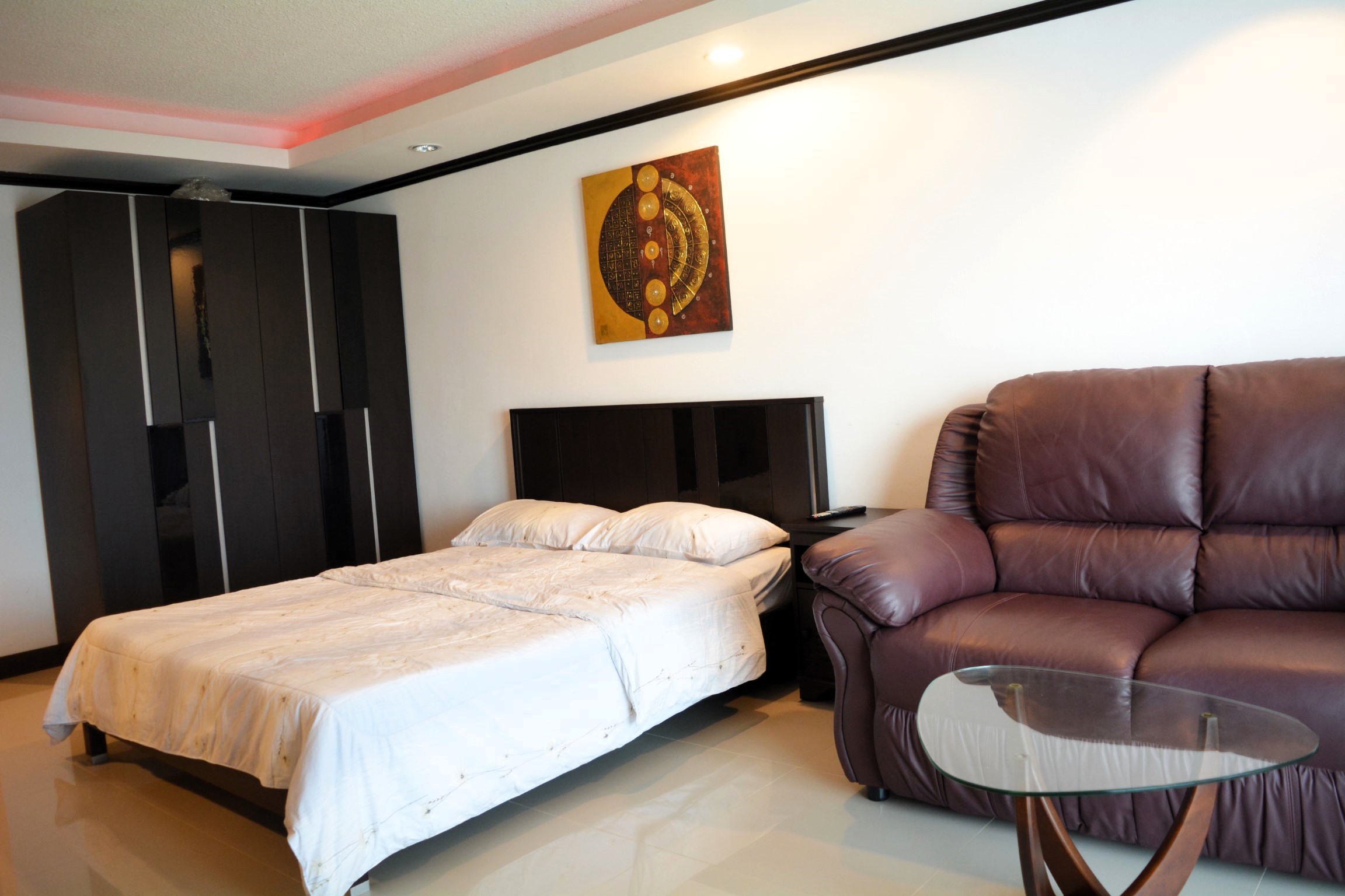 Angket/F14 STUDIO · 1 BATH · 37 SQ M · 1 BALCONY 8
