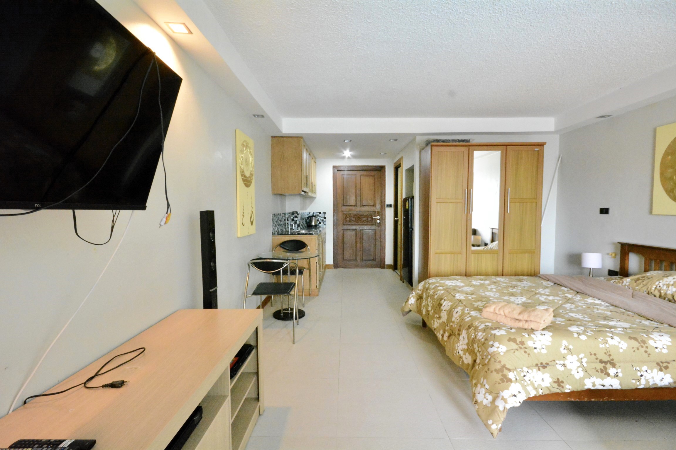 FLASH SALE! Pool View Studio at Angket Condo: Price Slashed by 250,000 THB! (Guaranteed Owner Finance) WAS 1.7 Million THB. NOW JUST 1.45 Million THB.