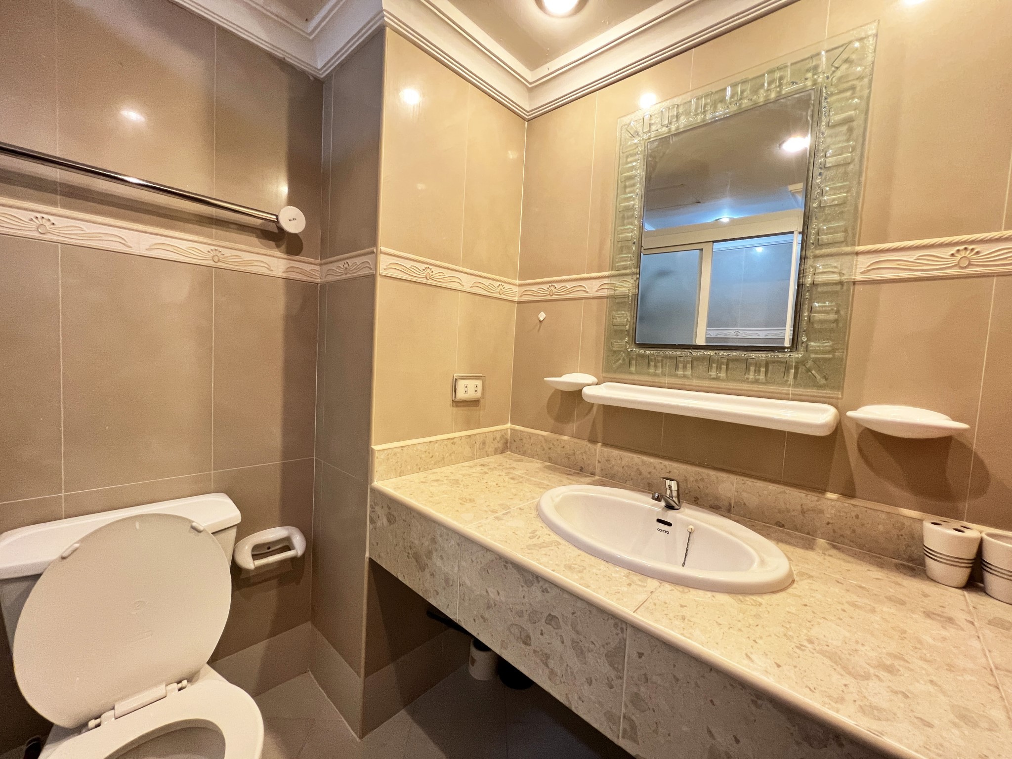 Angket/F12 LARGE STUDIO · 1 BATH · 53 SQ M · 1 BALCONY · SEA VIEW 7