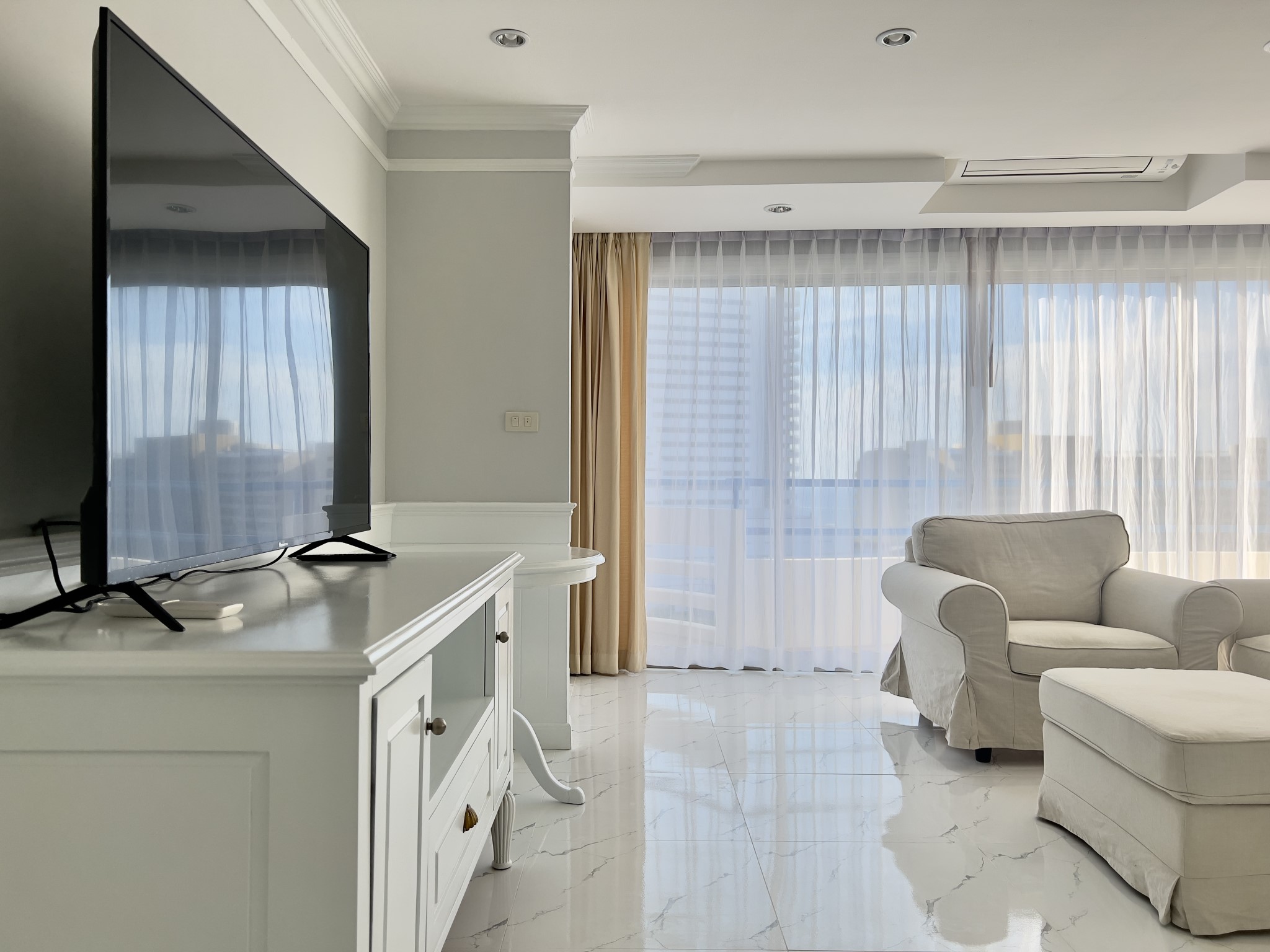 Peak Condo/F5 1 BED · 2 BATH · 105 SQ M · 1 BALCONY · CORNER CONDO · SEA VIEW 25