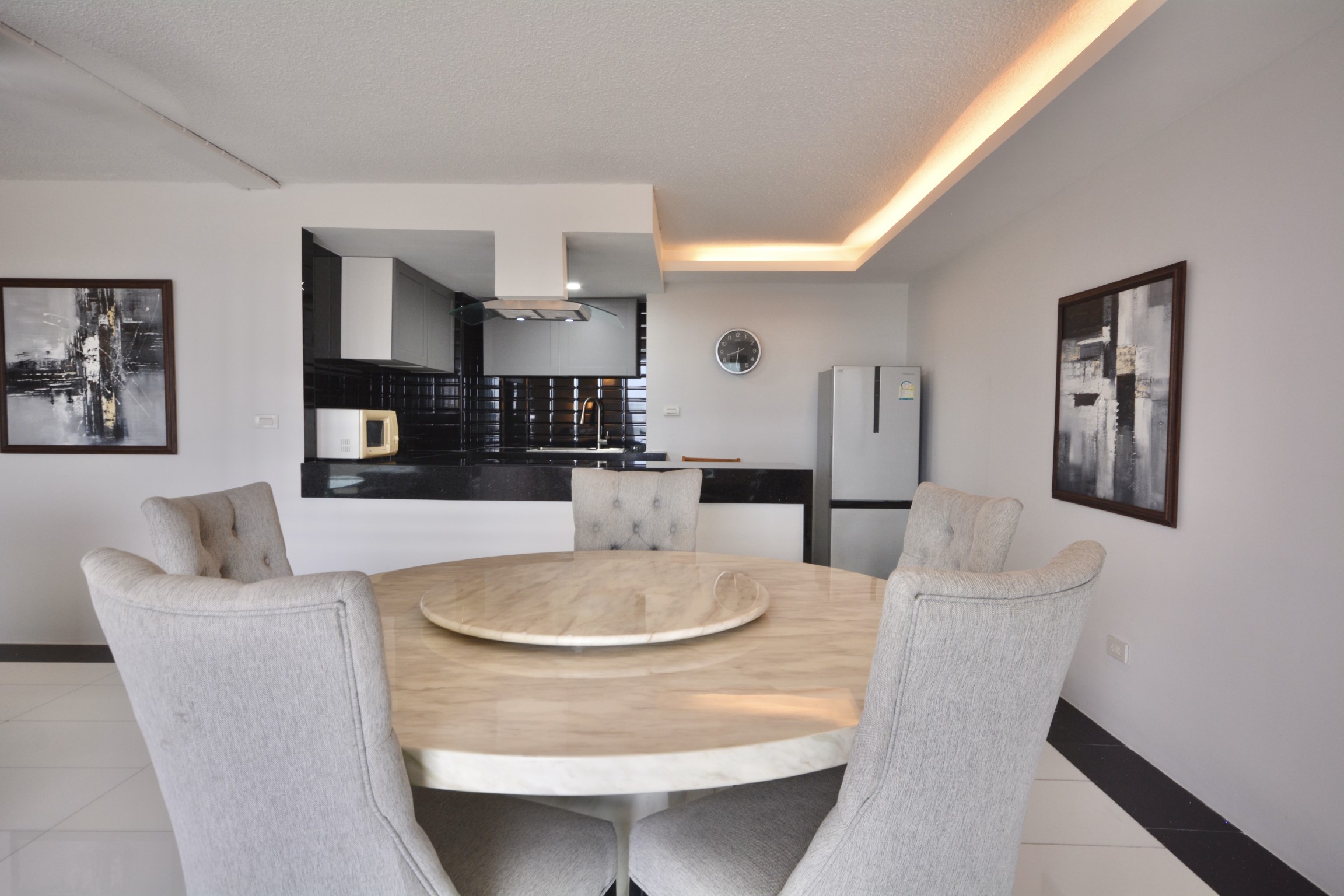 Angket/F17 1 BED · 2 BATH · 108 SQ M · 1 BALCONY · SEA & CITY VIEWS 8