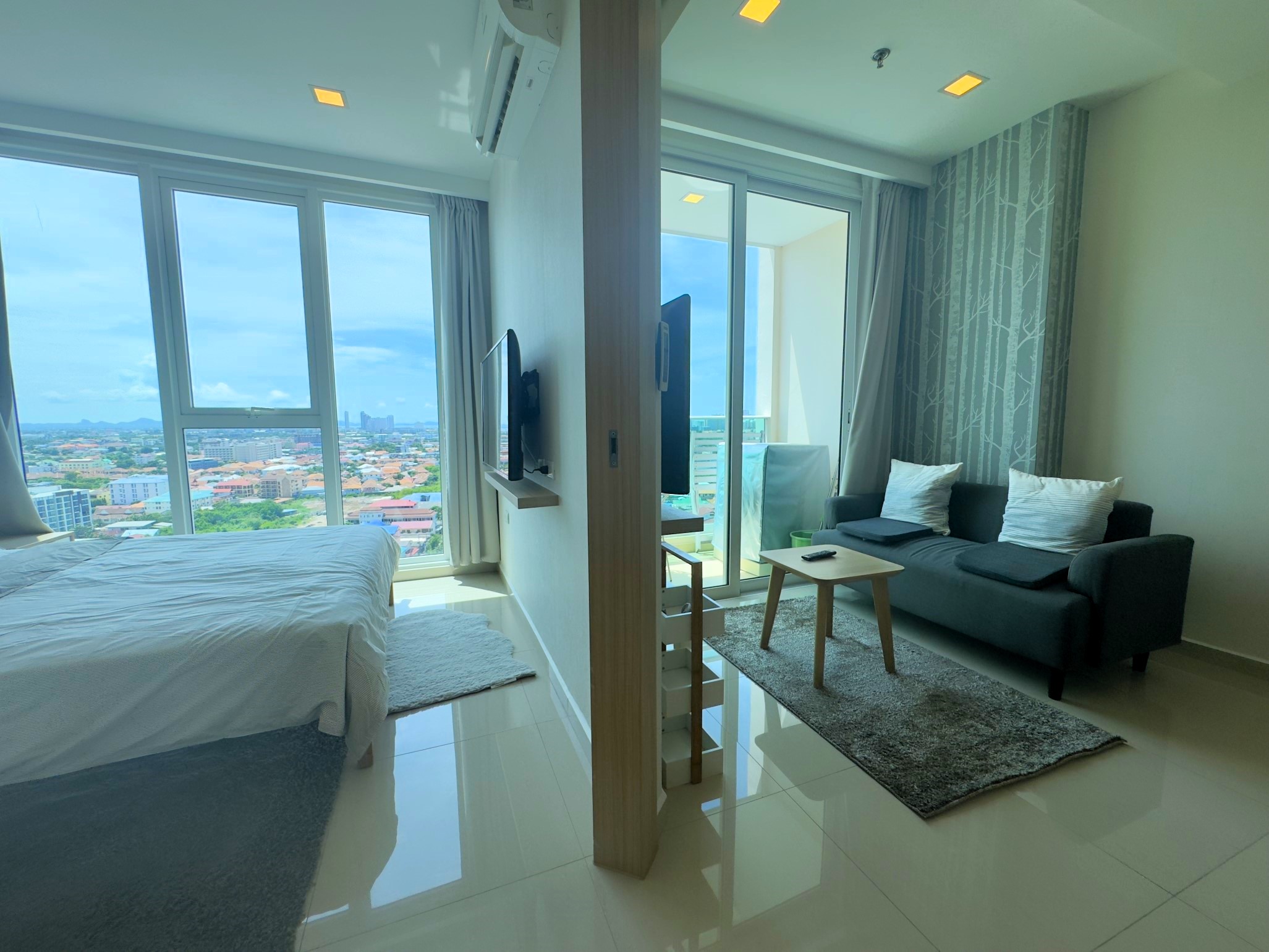 City Garden Tower/F19 1 BED · 1 BATH · 35 SQ M · SEA VIEW 17