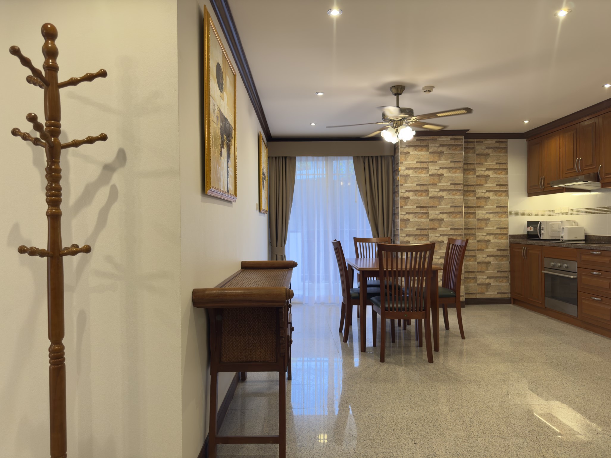 Royal Hill Resort/F2 LARGE CORNER CONDO · 2 BED · 2 BATH · 139 SQM · 3 LARGE BALCONIES · GARDEN VIEW 3
