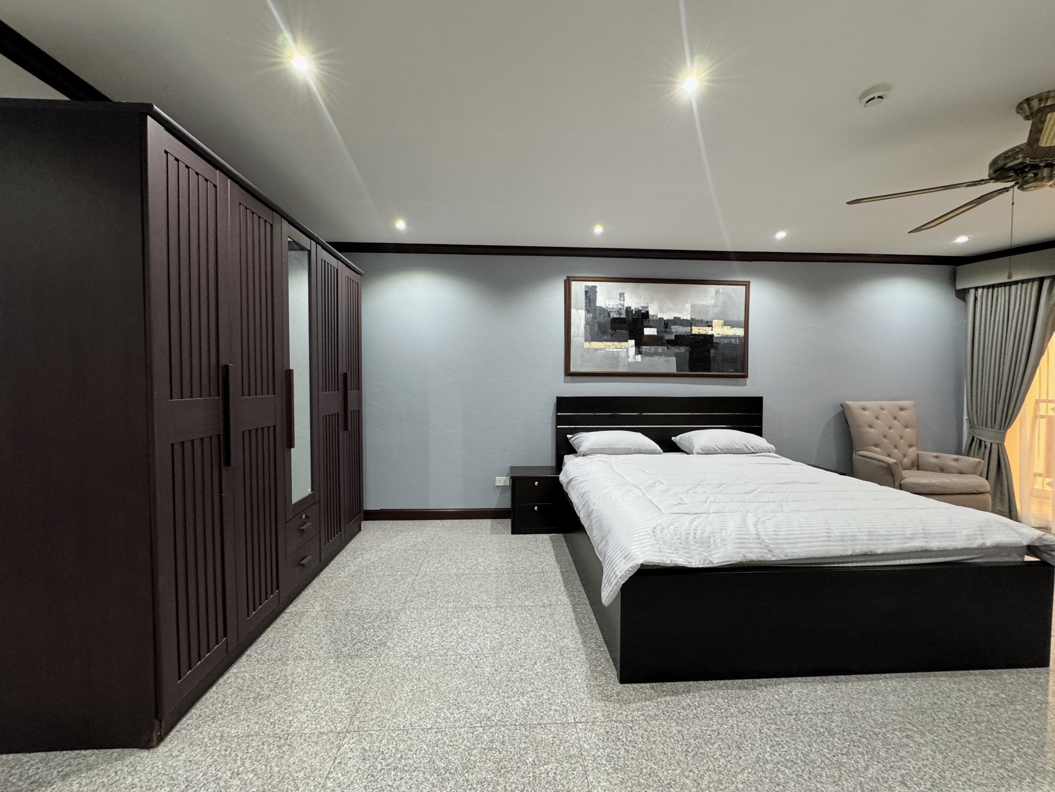 Royal Hill Resort/F1 LARGE CORNER CONDO · 2 BED · 2 BATH · 139 SQM · 3 LARGE BALCONIES · GARDEN VIEW 12