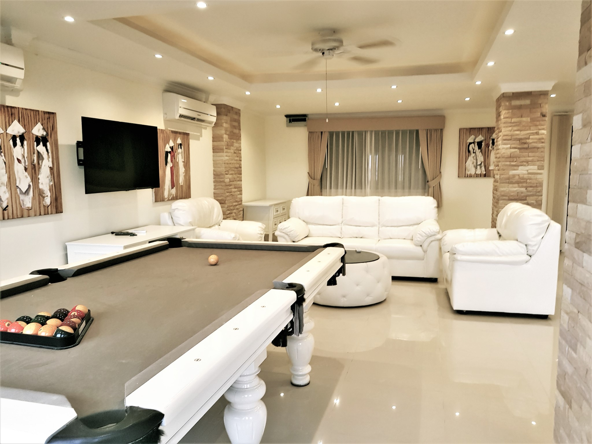 Rungfa/F10 2 BED · 3 BATH · 146 SQ M · LUXURY PENTHOUSE 3