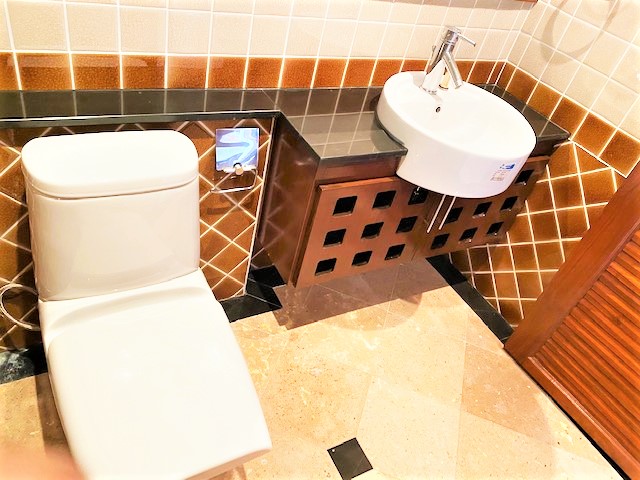 The Residence/F5 1 BED · 2 BATH · 81 SQ M · 1 BALCONY 8