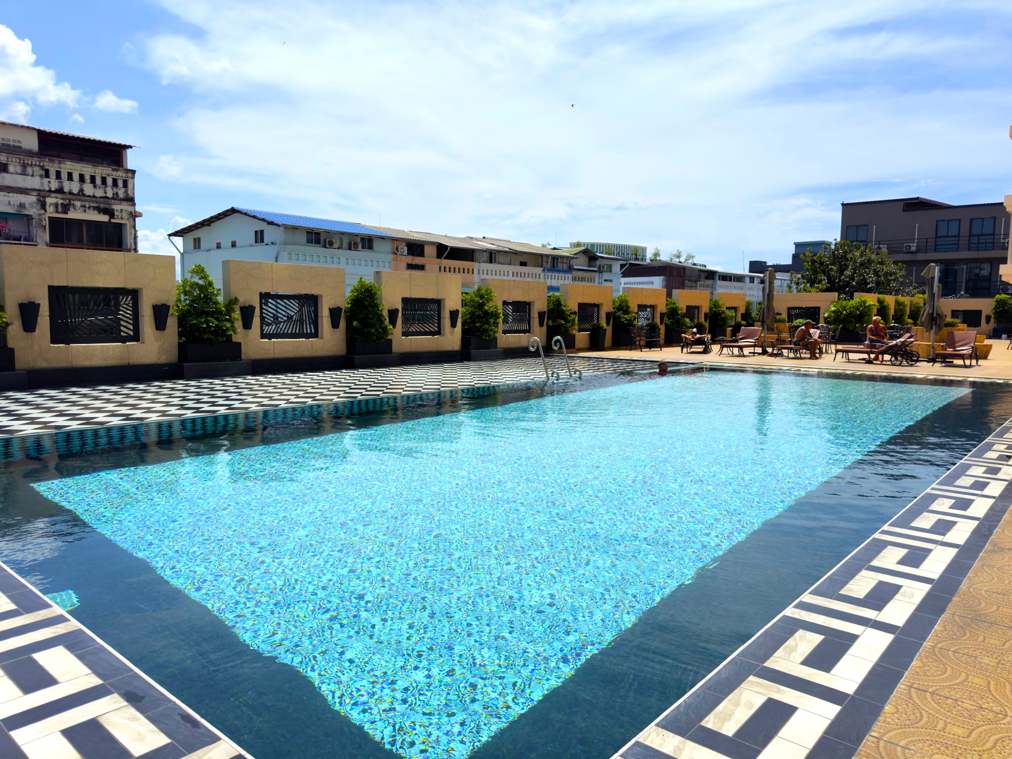 City Garden Tower/F19 1 BED · 1 BATH · 35 SQ M · SEA VIEW 40