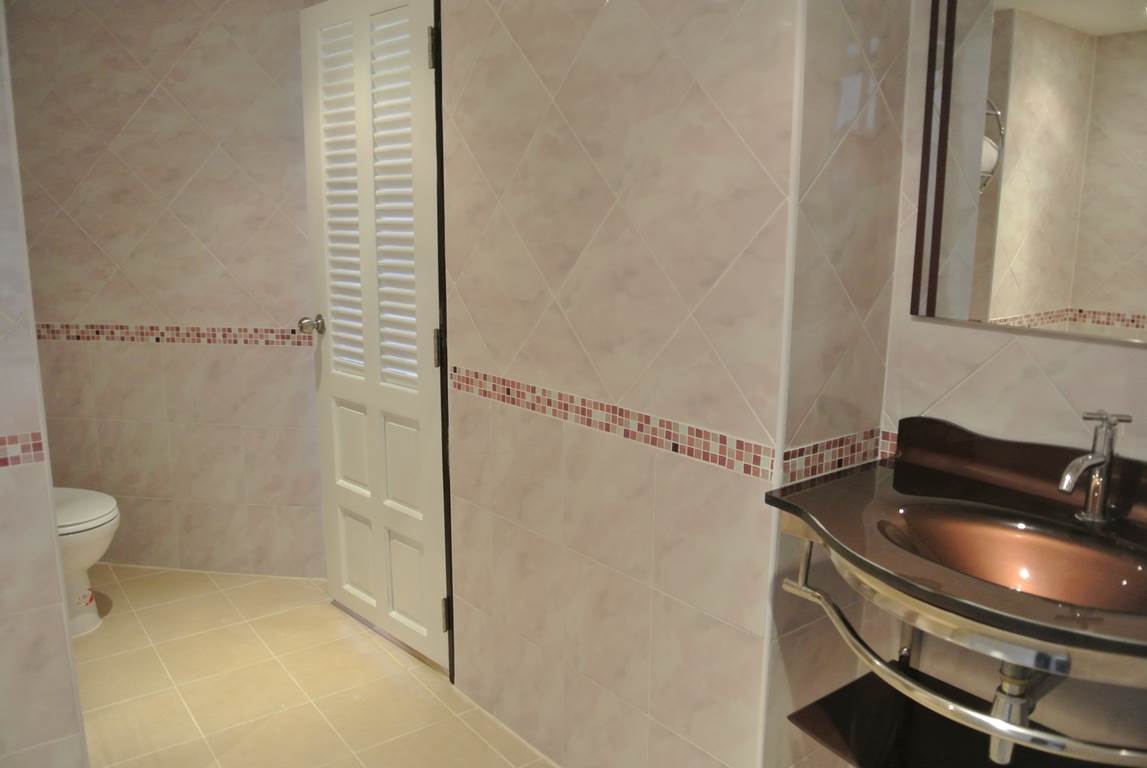 Angket/F11 LUXURY 1 BED · 1 BATH · 74 SQ M · LARGE BALCONY 9