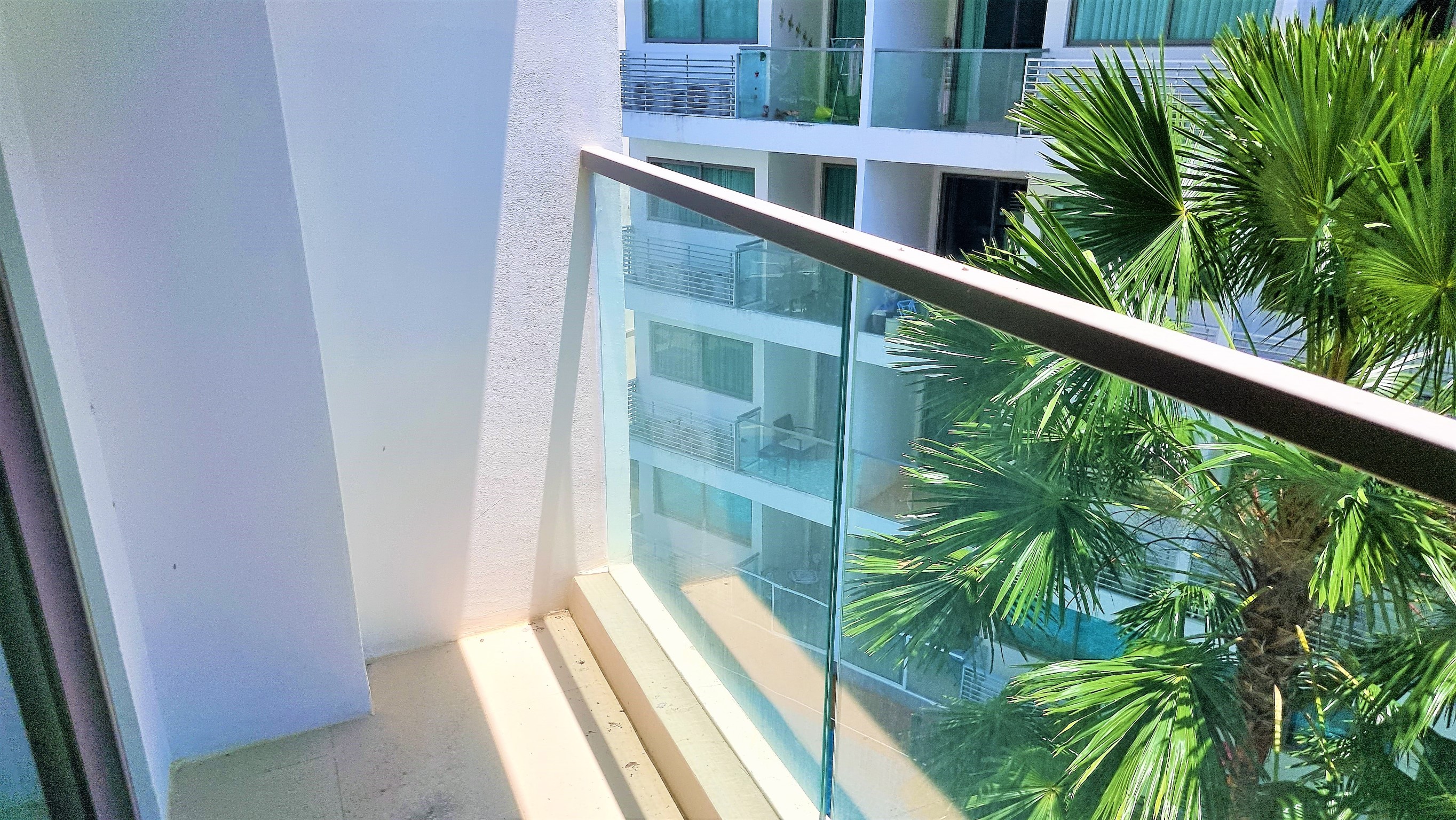 Laguna Beach Resort 1/F4 1 BED · 2 BATH · 51 SQ M · 1 BALCONY · POOL VIEWS 12