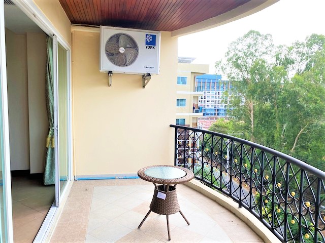 The Residence/F5 1 BED · 2 BATH · 81 SQ M · 1 BALCONY 31