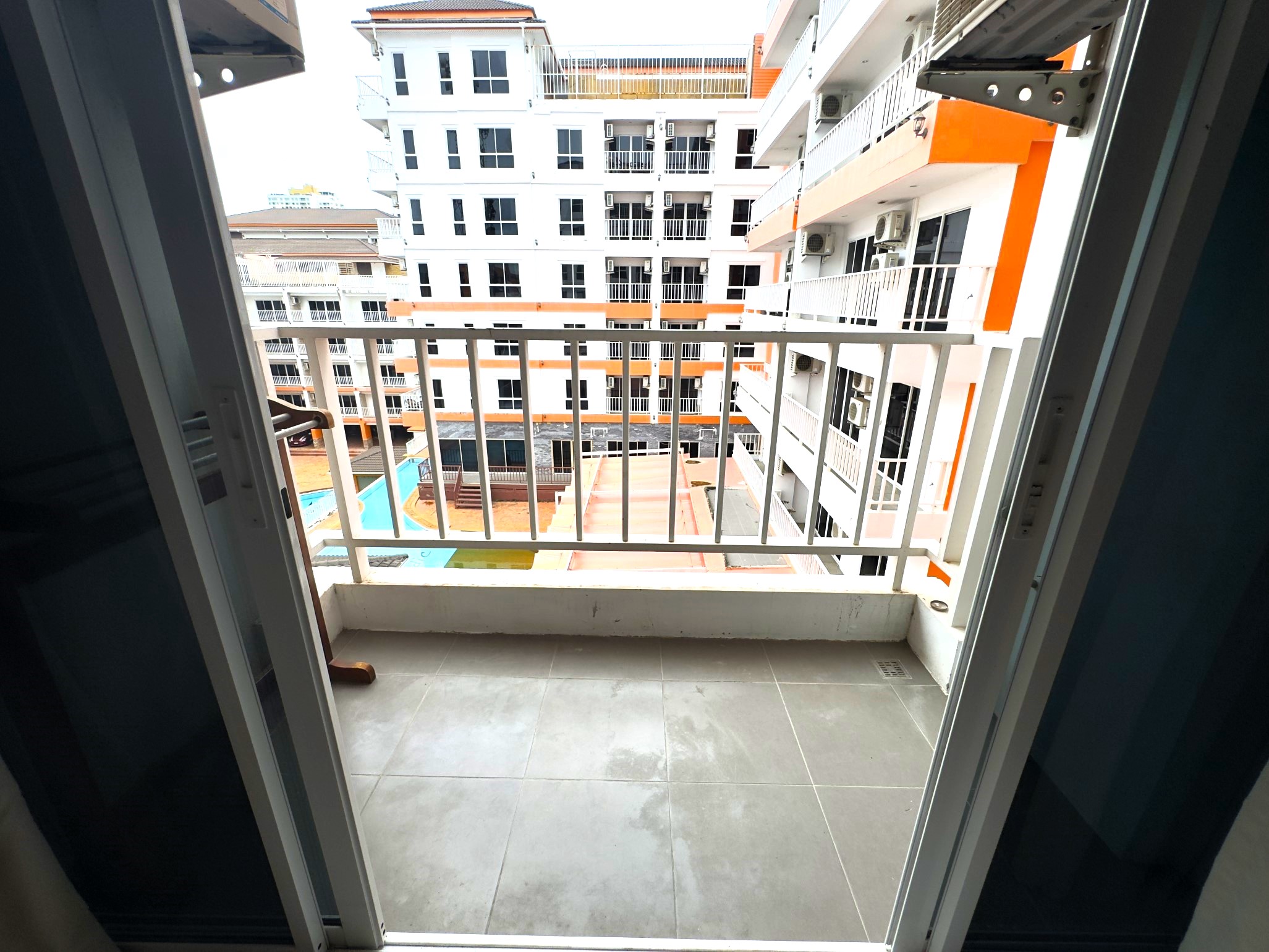 New Nordic Trend 4/F4 1 BED · 1 BATH · 34 SQ M · BALCONY · POOL VIEWS 9
