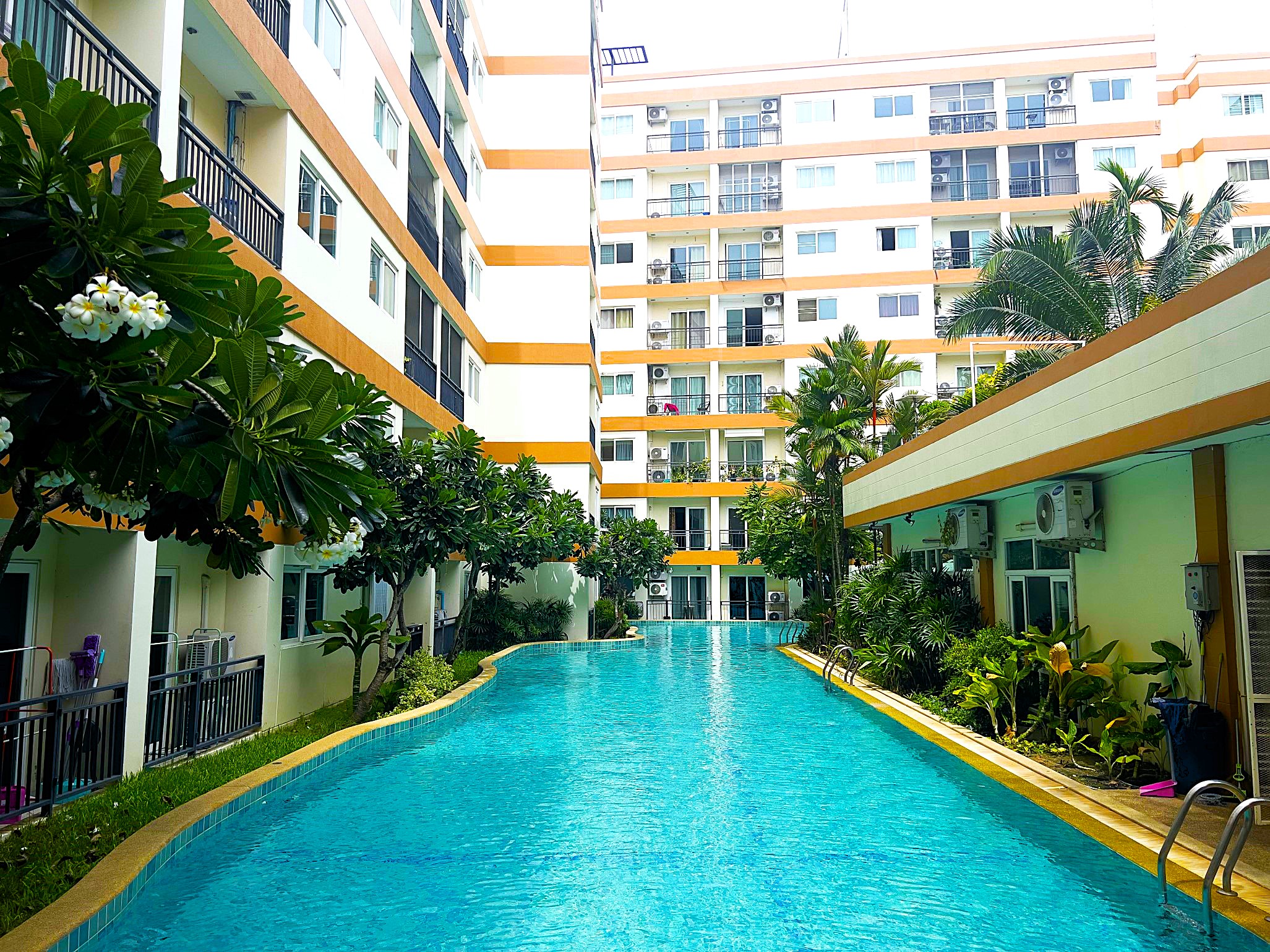 Park Lane/F3 1 BED · 1 BATH · 36 SQ M · 1 BALCONY 21