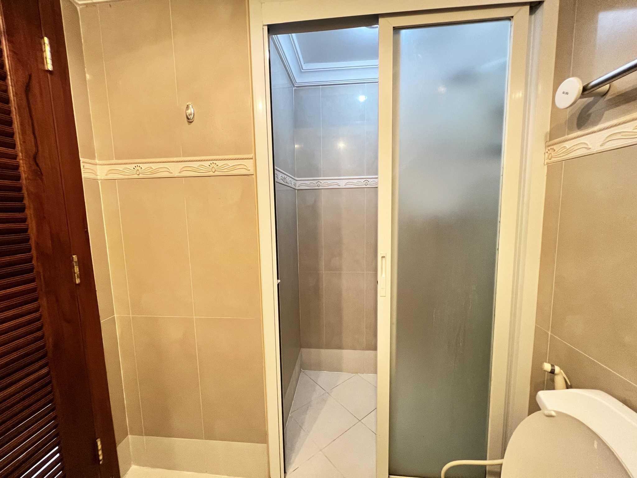 Angket/F12 LARGE STUDIO · 1 BATH · 53 SQ M · 1 BALCONY · SEA VIEW 8