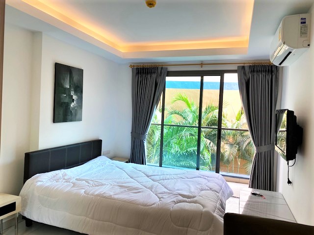 Laguna Beach Resort 2/F2 STUDIO · 1 BATH · 24 SQ M · 1 BALCONY 3