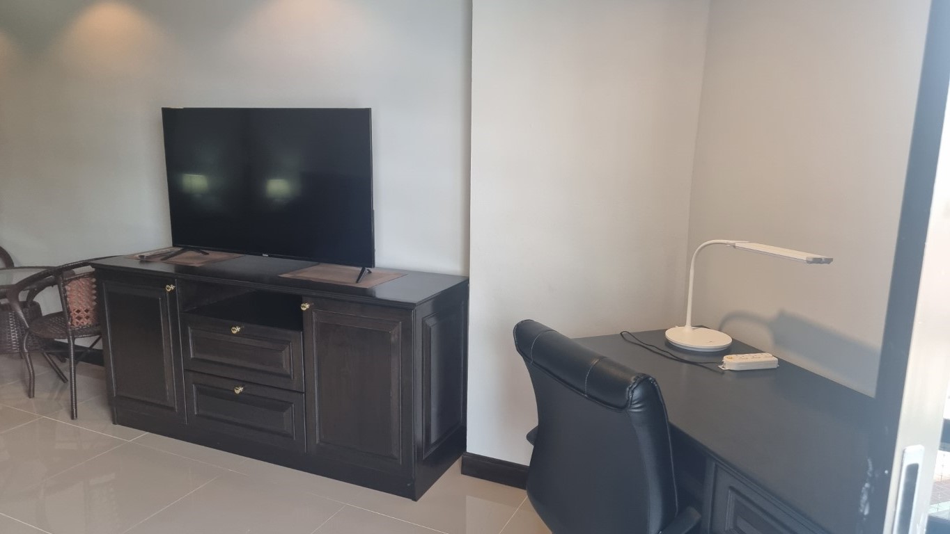 Angket/F3 STUDIO · 1 BATH · 37 SQM · 1 BALCONY · POOL VIEW 12