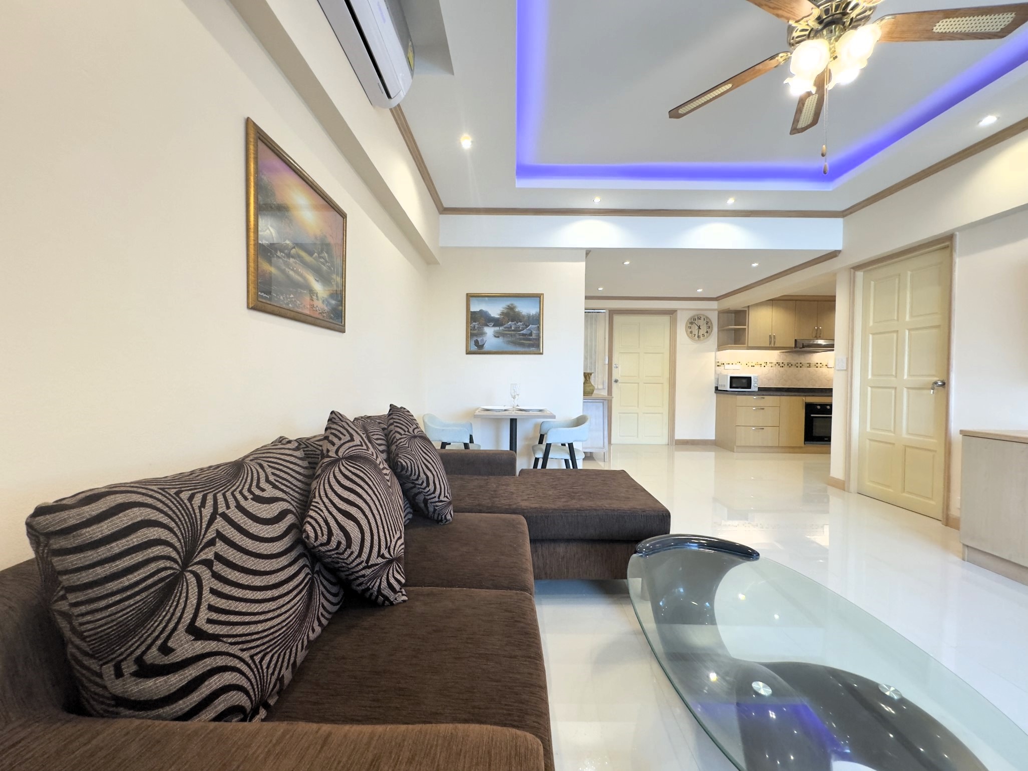 Keha/F5 1 BED · 2 BATH · 64 SQ M · 2 BALCONIES · CORNER APARTMENT 8