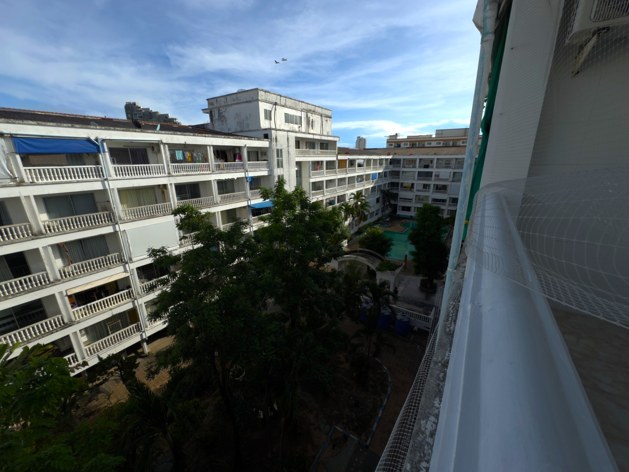 Majestic/F5 1 BED · 2 BATH · 57 SQ M · 1 BALCONY · POOL & GARDEN VIEW 19